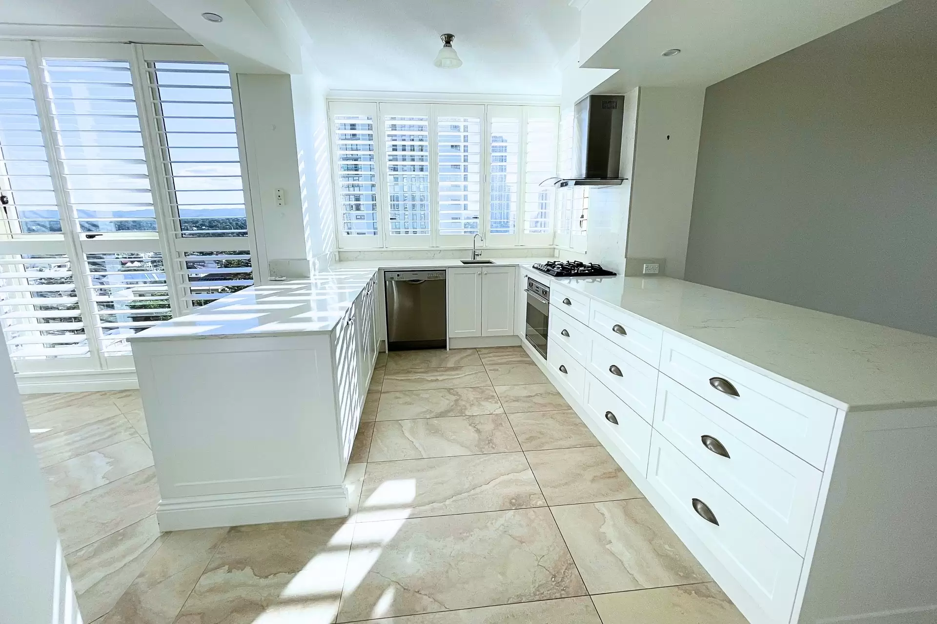 1091/1 Lennie Avenue, Main Beach Sold by Queensland Sotheby's International Realty - image 1