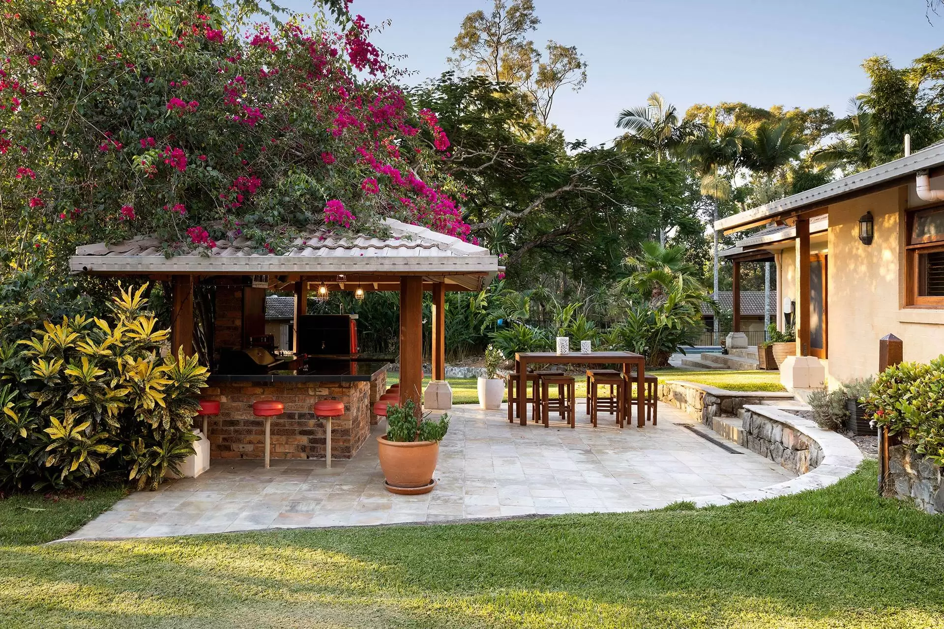 Oakridge Street, Burbank Sold by Queensland Sotheby's International Realty - image 1