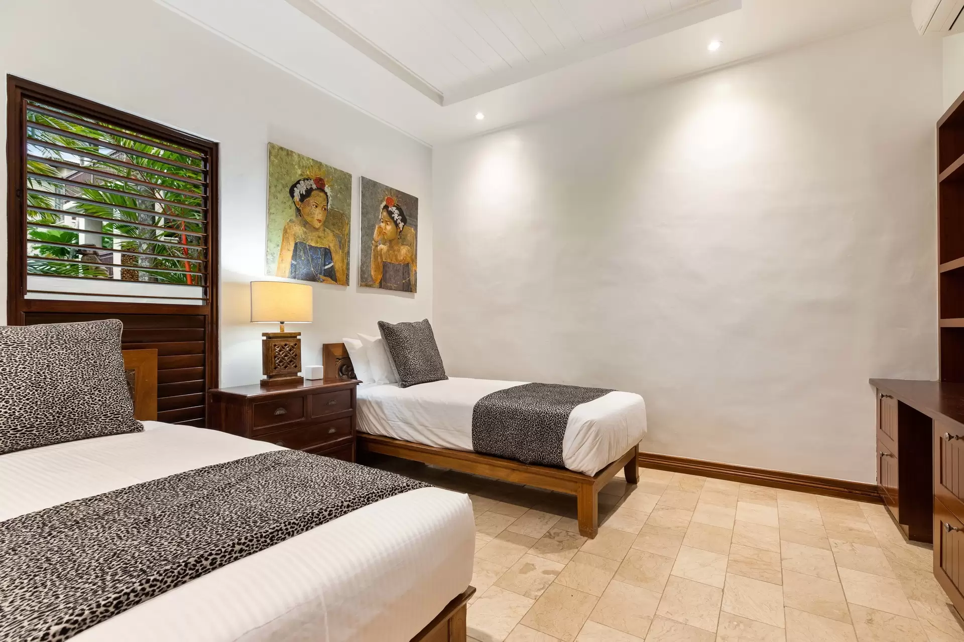 2/11 Murphy Street, Port Douglas Sold by Queensland Sotheby's International Realty - image 1