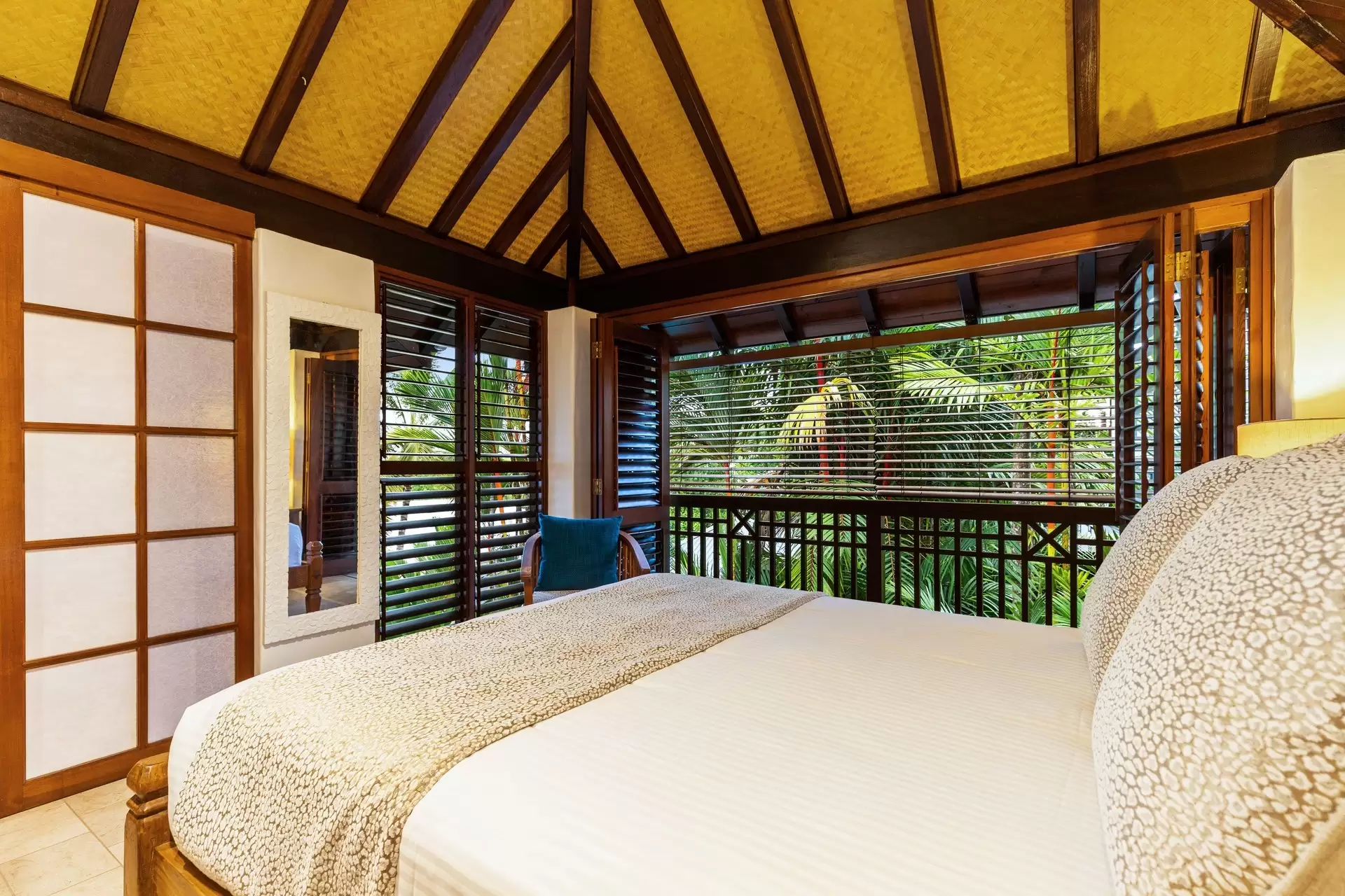 2/11 Murphy Street, Port Douglas Sold by Queensland Sotheby's International Realty - image 1