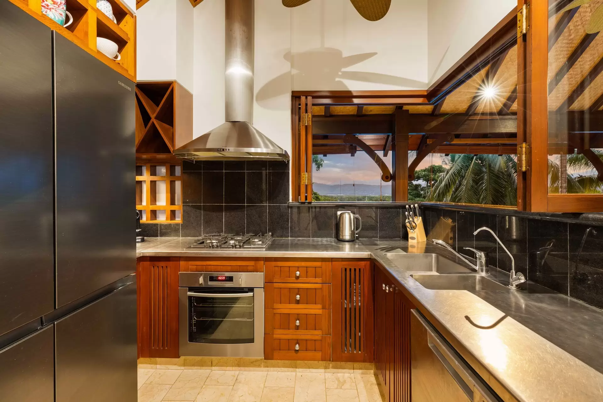 2/11 Murphy Street, Port Douglas Sold by Queensland Sotheby's International Realty - image 1