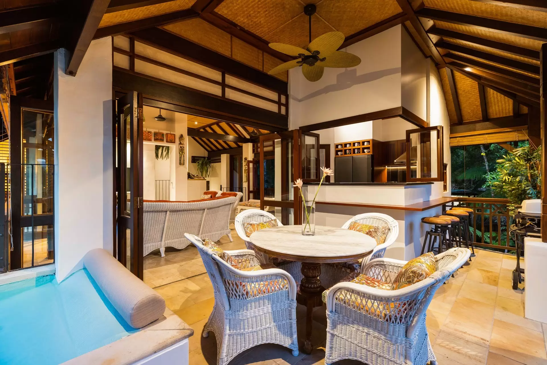 2/11 Murphy Street, Port Douglas Sold by Queensland Sotheby's International Realty - image 1