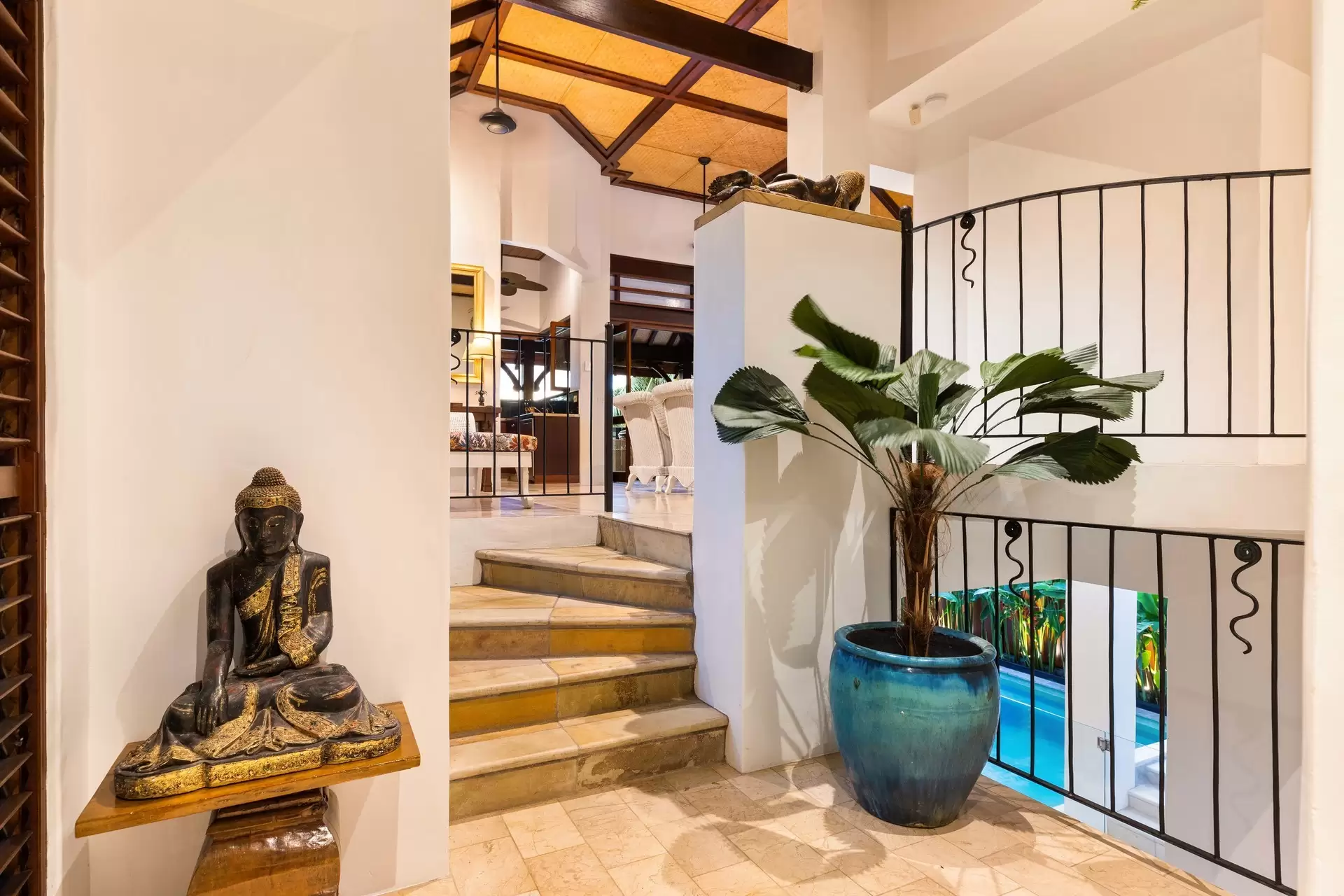 2/11 Murphy Street, Port Douglas Sold by Queensland Sotheby's International Realty - image 1