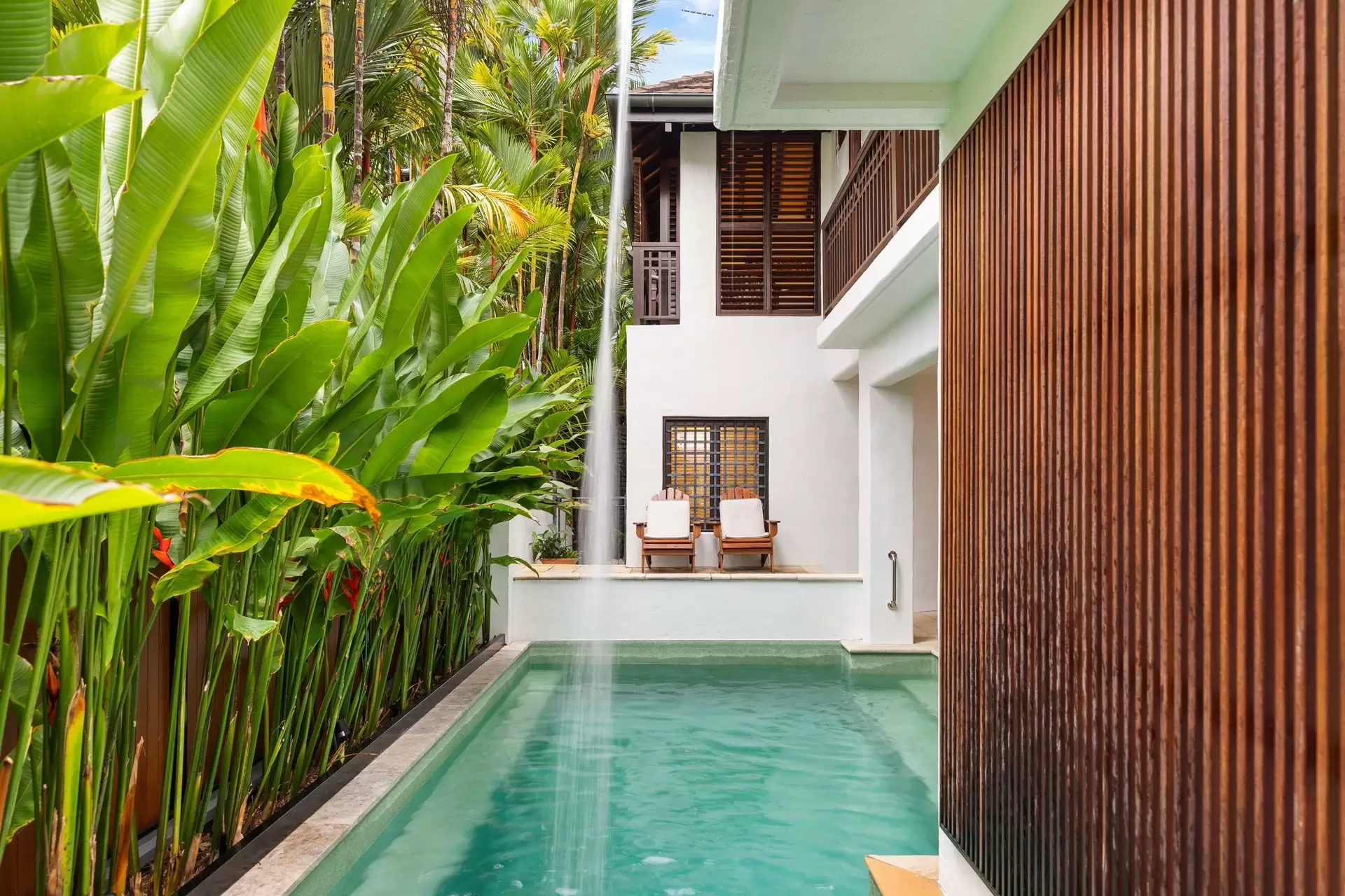 2/11 Murphy Street, Port Douglas Sold by Queensland Sotheby's International Realty - image 1