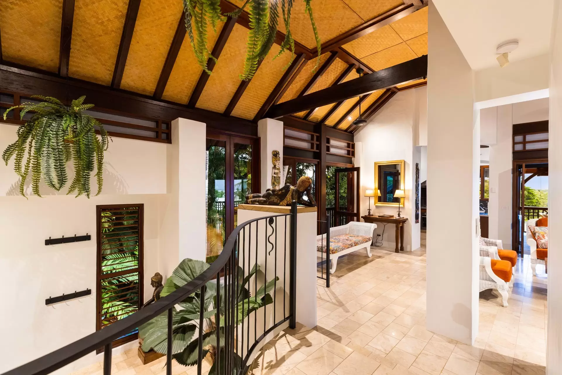 2/11 Murphy Street, Port Douglas Sold by Queensland Sotheby's International Realty - image 1