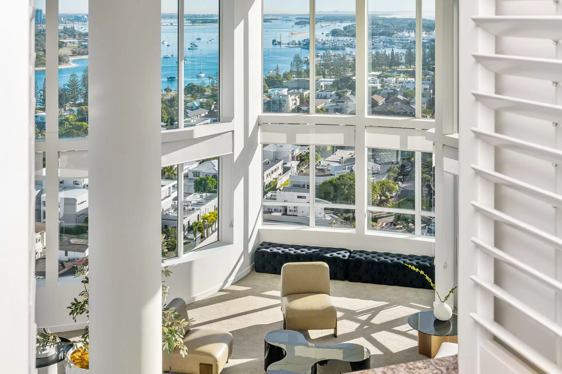 Malibu 55/3 Tedder Avenue, Main Beach Sold by Queensland Sotheby's International Realty - image 1