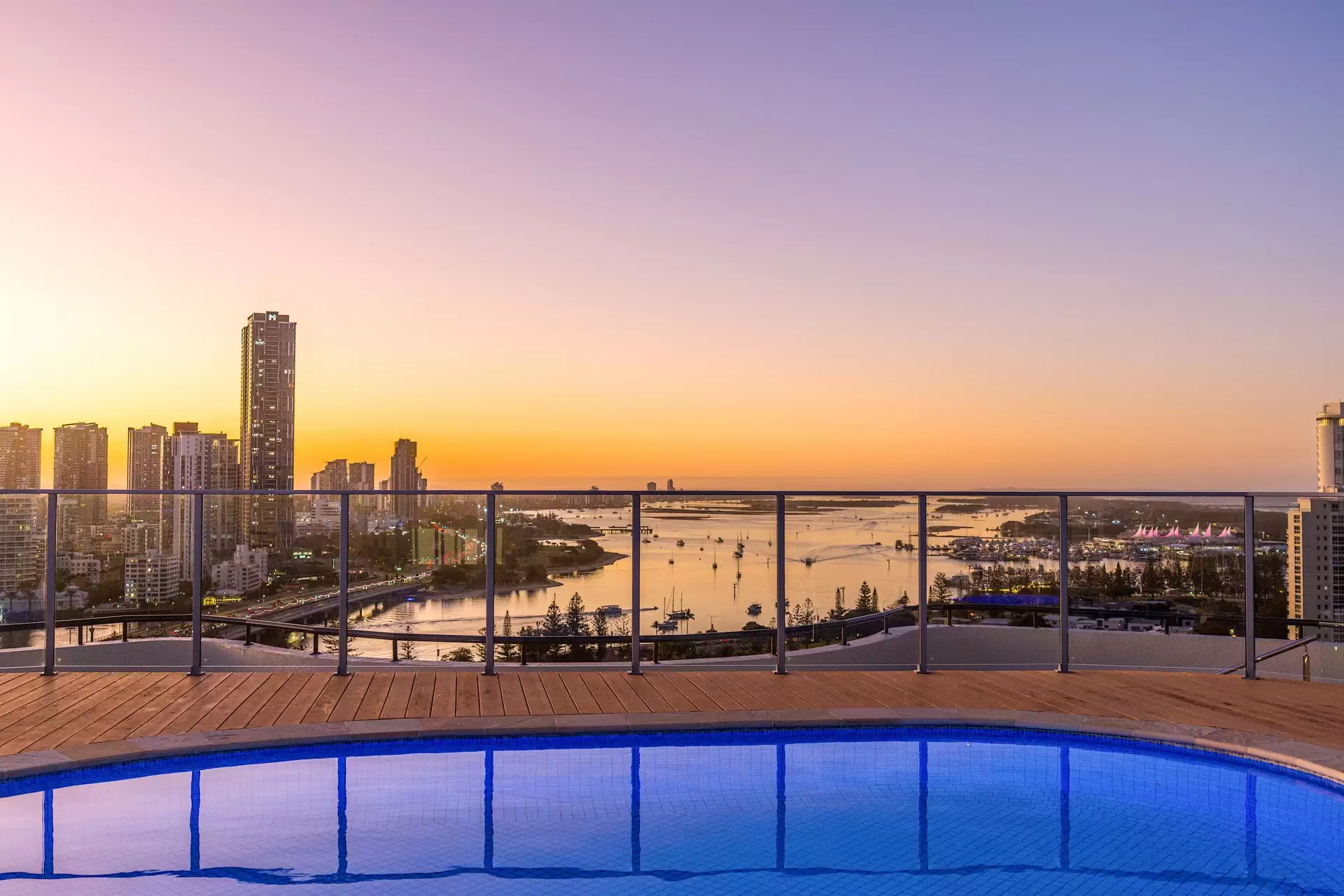 Malibu 55/3 Tedder Avenue, Main Beach Sold by Queensland Sotheby's International Realty - image 1