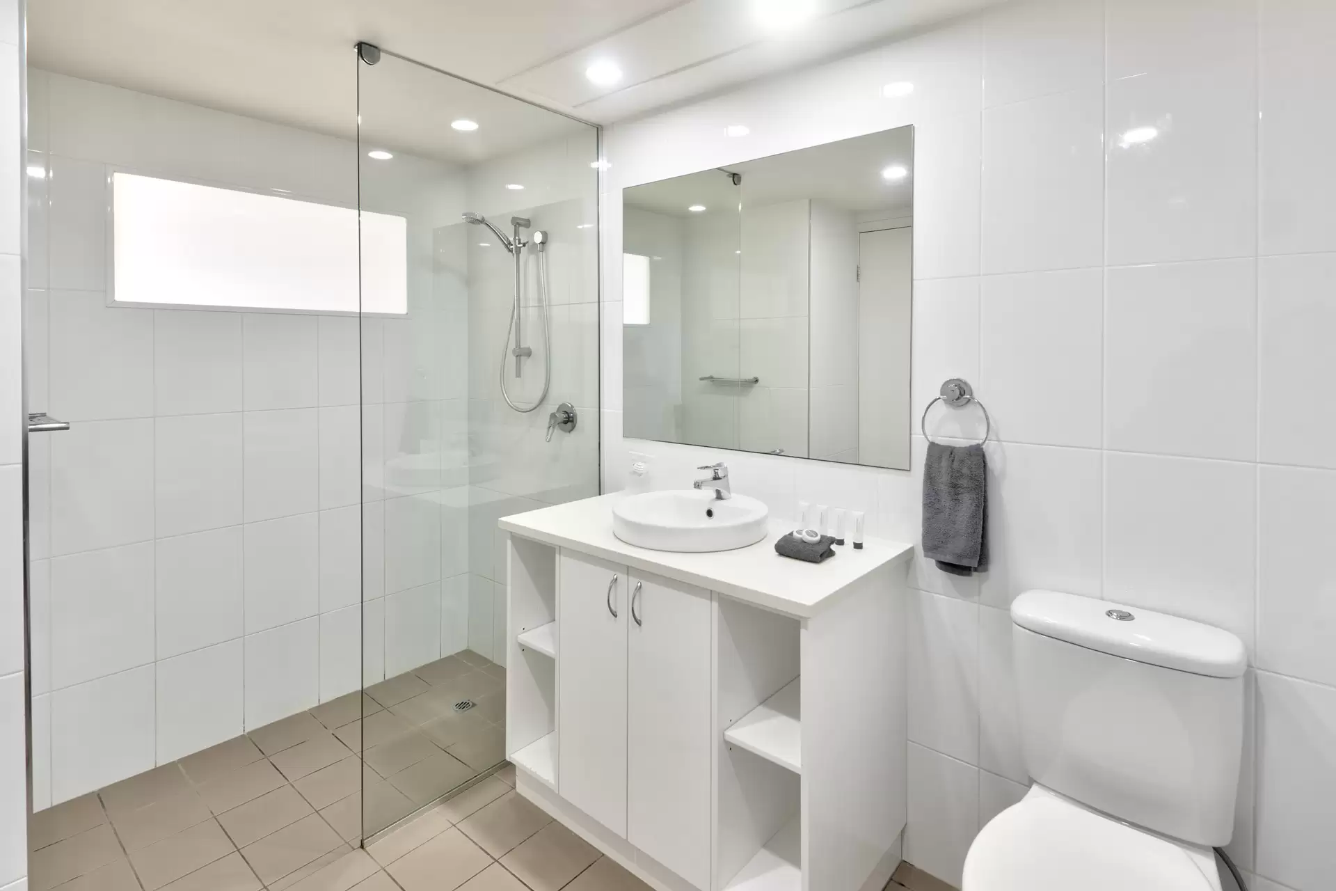 104/16 Resort Drive, Hamilton Island Sold by Queensland Sotheby's International Realty - image 1