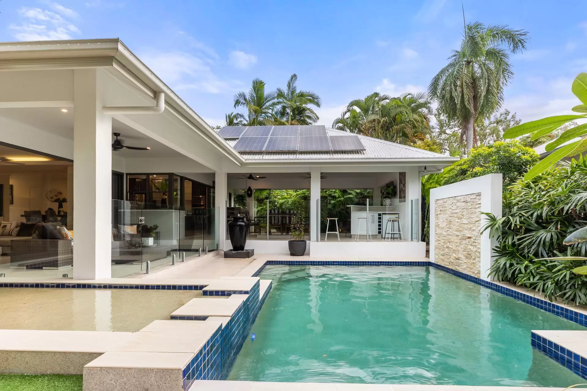 12/14-32 Barrier Street, Port Douglas Sold by Queensland Sotheby's International Realty - image 1