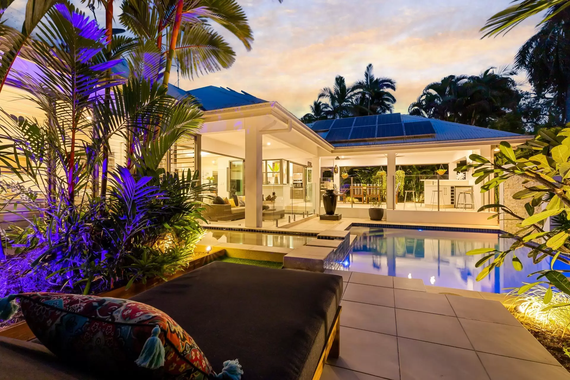 12/14-32 Barrier Street, Port Douglas Sold by Queensland Sotheby's International Realty - image 1