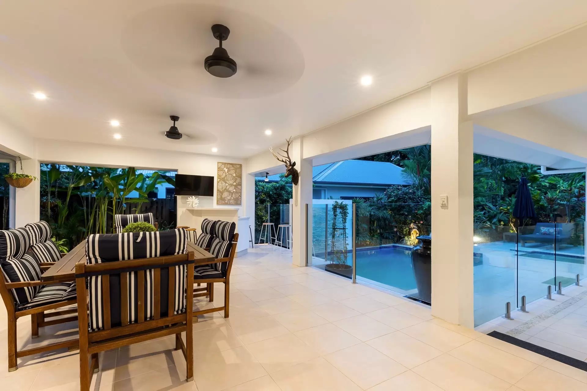 12/14-32 Barrier Street, Port Douglas Sold by Queensland Sotheby's International Realty - image 1