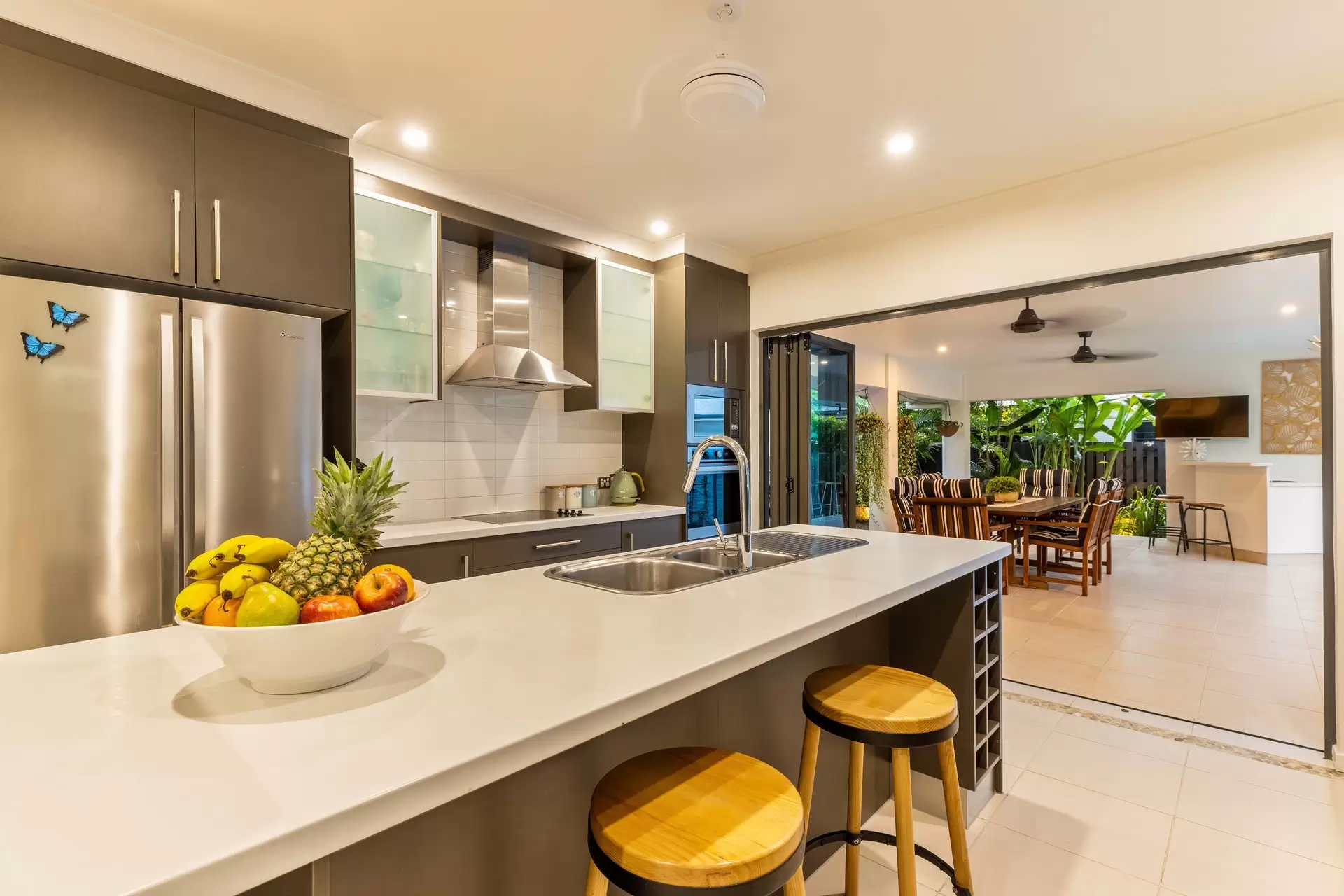 12/14-32 Barrier Street, Port Douglas Sold by Queensland Sotheby's International Realty - image 1