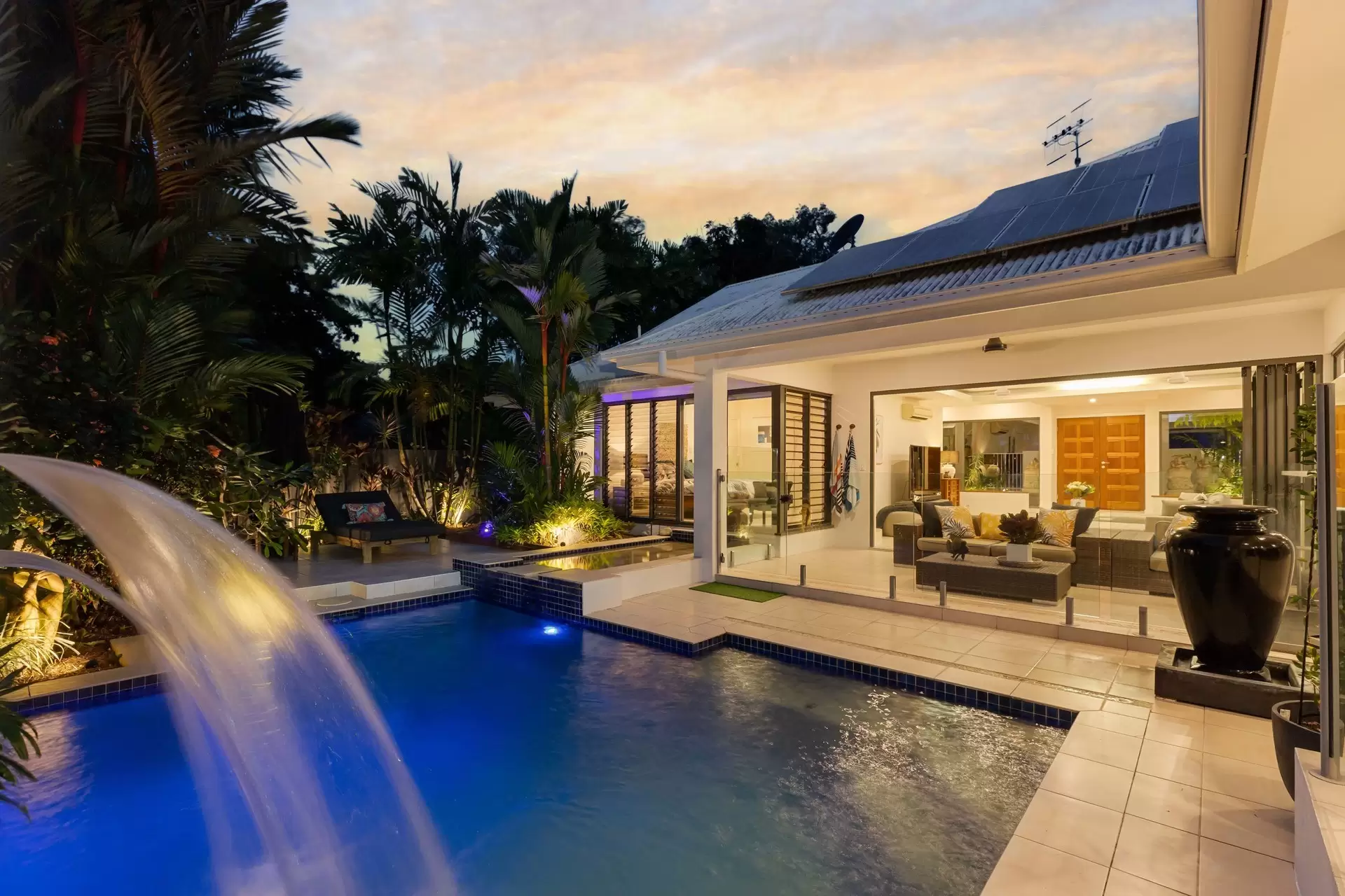 12/14-32 Barrier Street, Port Douglas Sold by Queensland Sotheby's International Realty - image 1