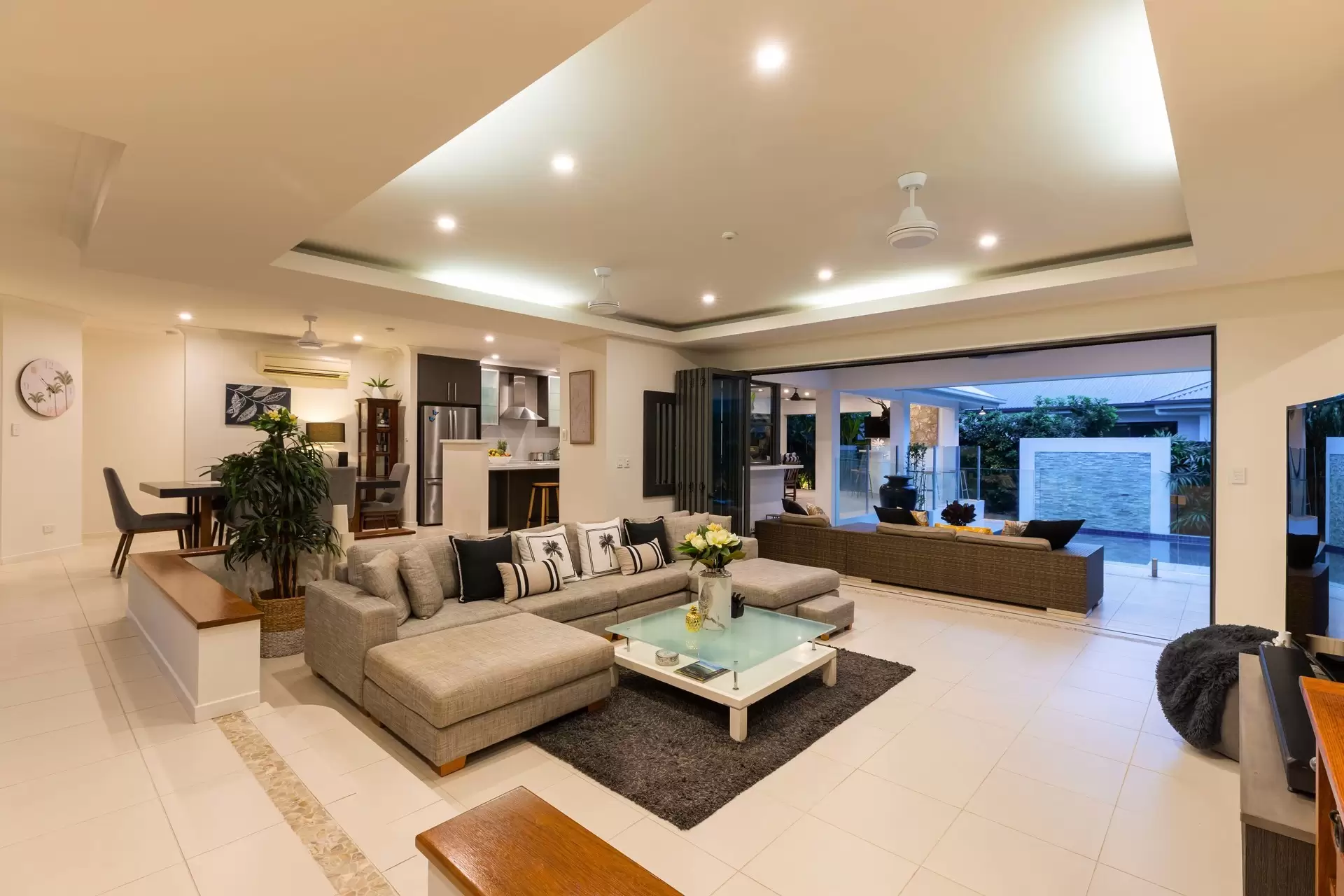 12/14-32 Barrier Street, Port Douglas Sold by Queensland Sotheby's International Realty - image 1