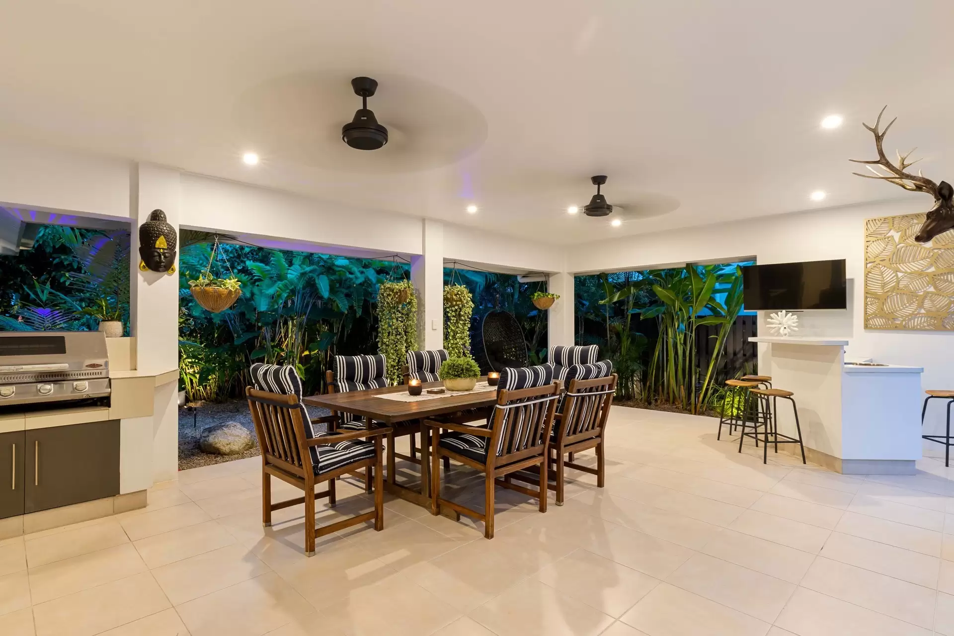 12/14-32 Barrier Street, Port Douglas Sold by Queensland Sotheby's International Realty - image 1