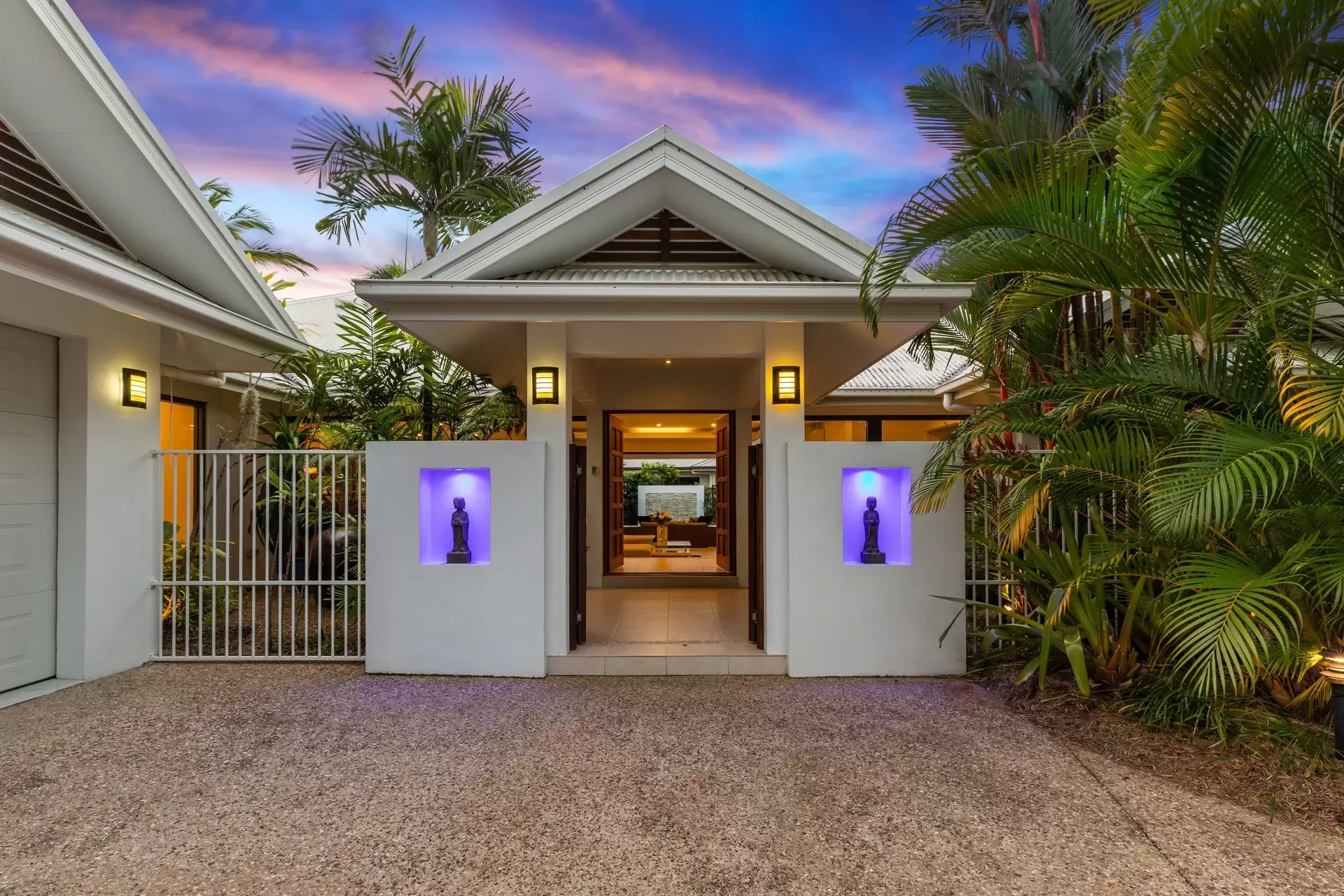 12/14-32 Barrier Street, Port Douglas Sold by Queensland Sotheby's International Realty - image 1