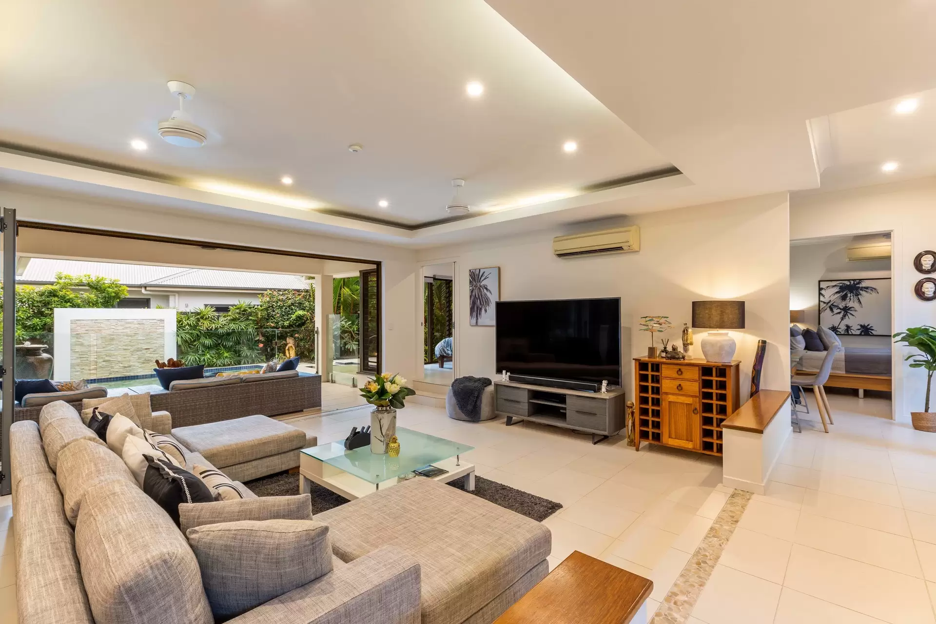 12/14-32 Barrier Street, Port Douglas Sold by Queensland Sotheby's International Realty - image 1