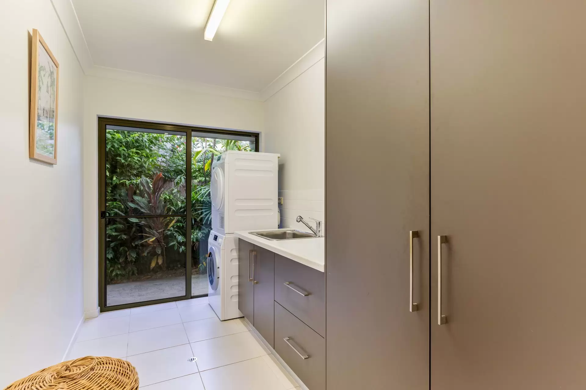 12/14-32 Barrier Street, Port Douglas Sold by Queensland Sotheby's International Realty - image 1
