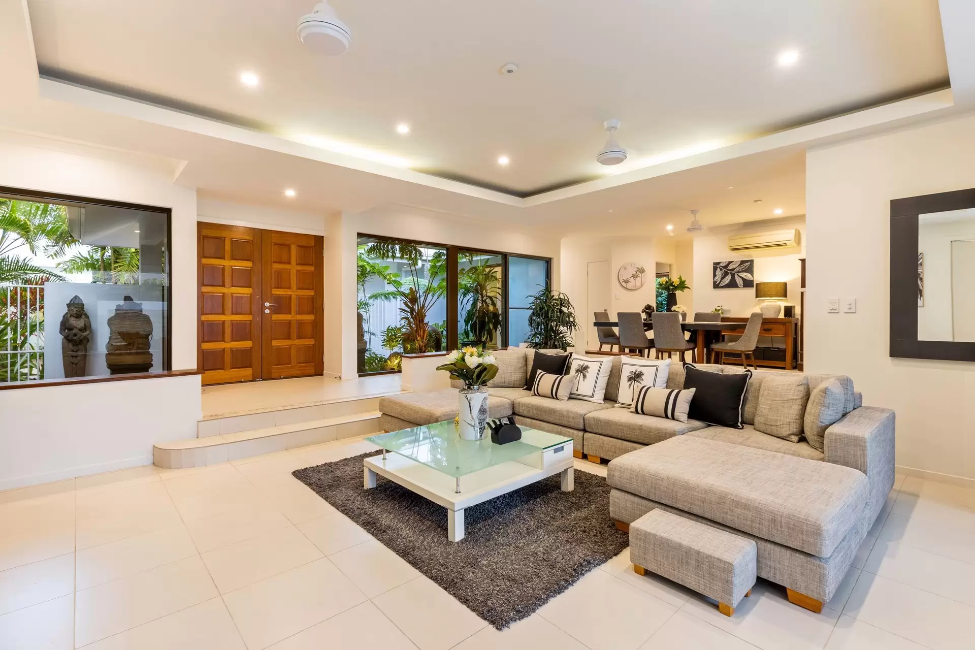 12/14-32 Barrier Street, Port Douglas Sold by Queensland Sotheby's International Realty - image 1