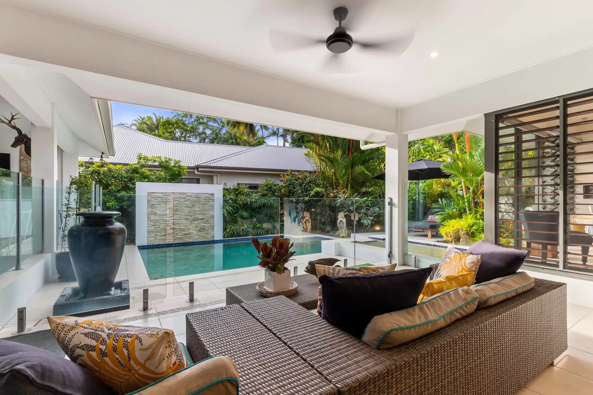 12/14-32 Barrier Street, Port Douglas Sold by Queensland Sotheby's International Realty - image 1