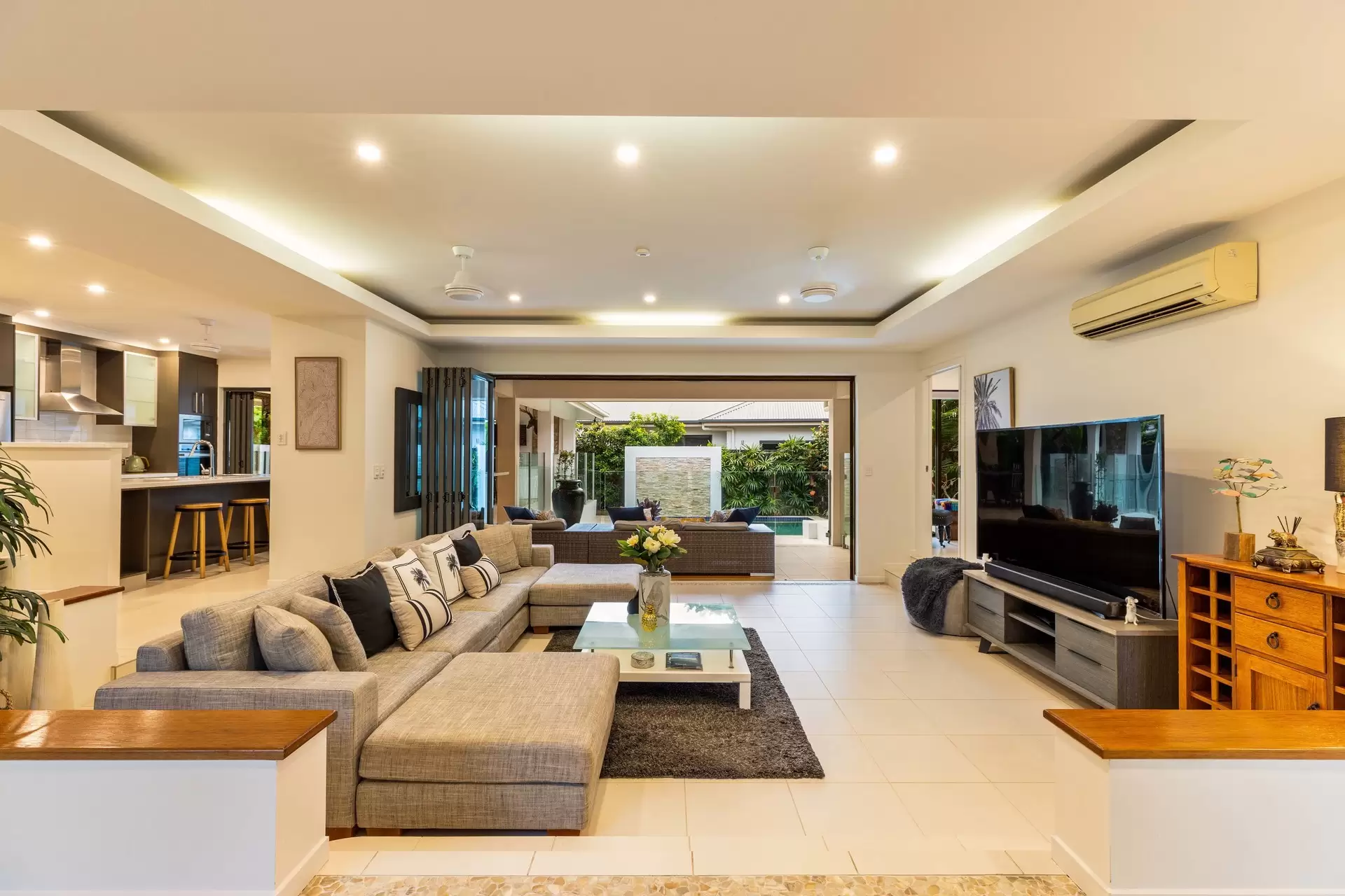 12/14-32 Barrier Street, Port Douglas Sold by Queensland Sotheby's International Realty - image 1