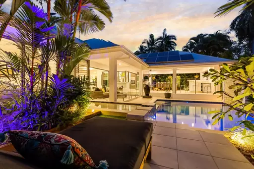 12/14-32 Barrier Street, Port Douglas Sold by 