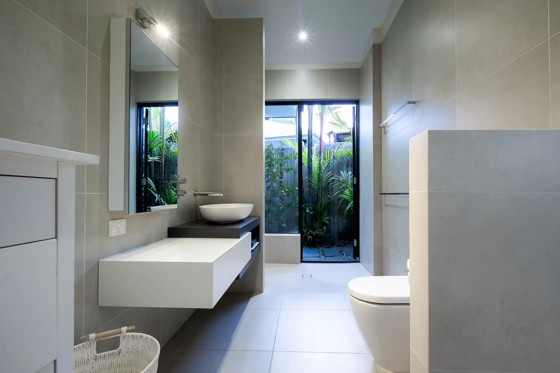 18/14-32 Barrier Street, Port Douglas Sold by Queensland Sotheby's International Realty - image 1