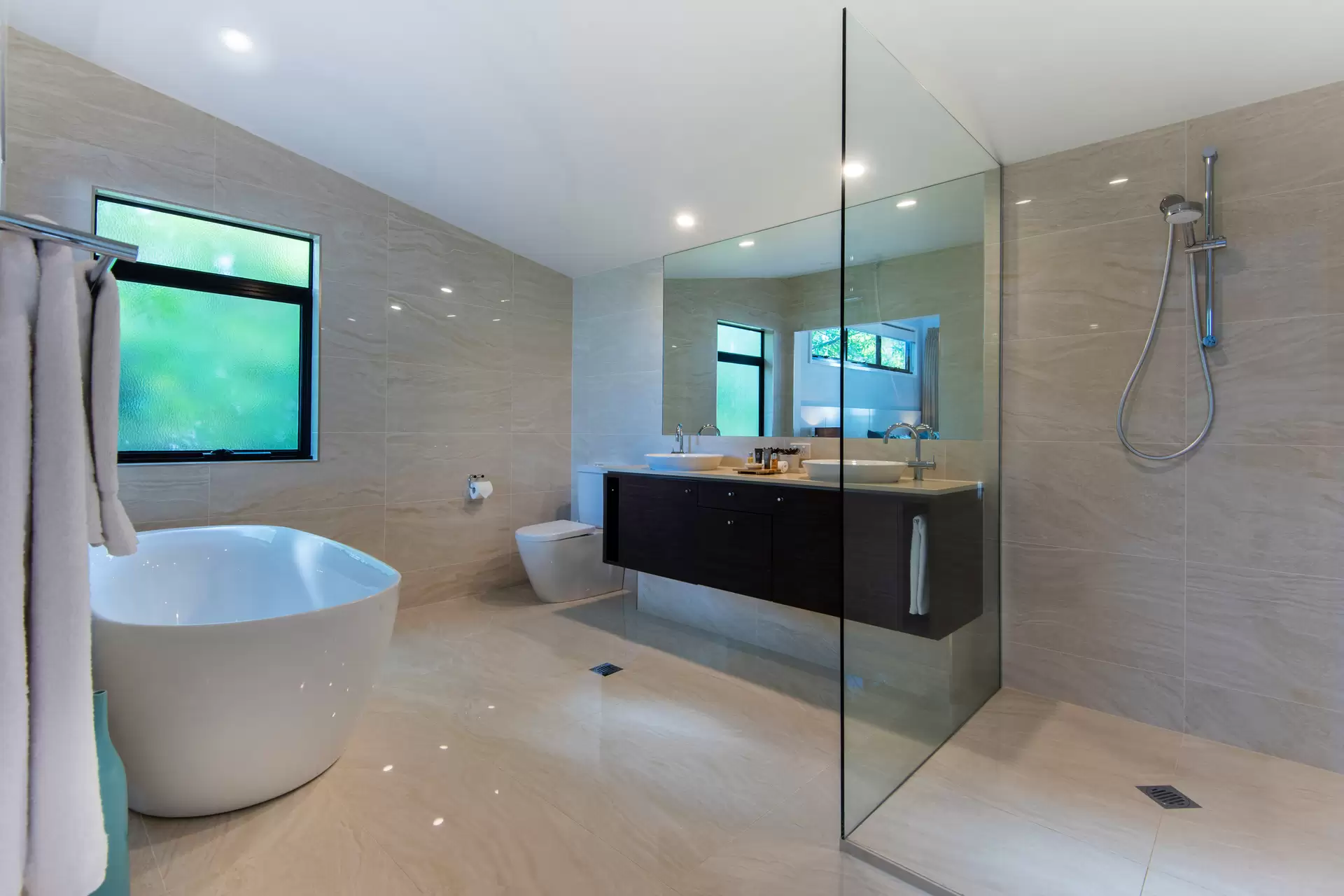 Infinity, 11 Whitsunday Boulevard, Hamilton Island For Sale by Queensland Sotheby's International Realty - image 1