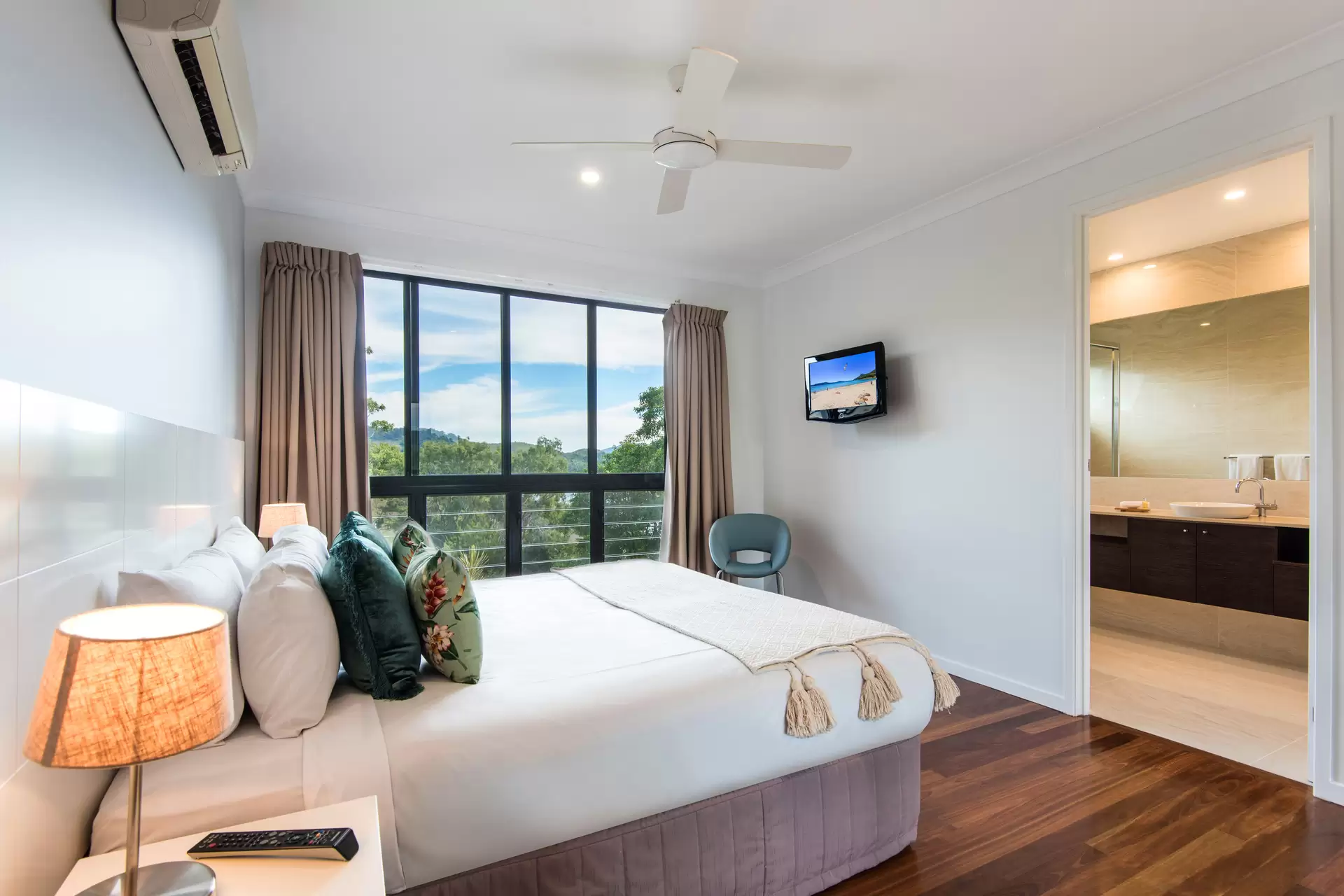 Infinity, 11 Whitsunday Boulevard, Hamilton Island For Sale by Queensland Sotheby's International Realty - image 1