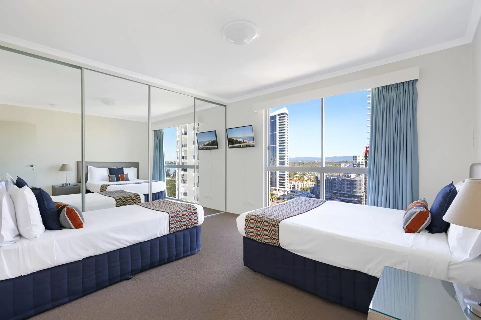Xanadu 45/59 Pacific Street, Main Beach Sold by Queensland Sotheby's International Realty - image 1