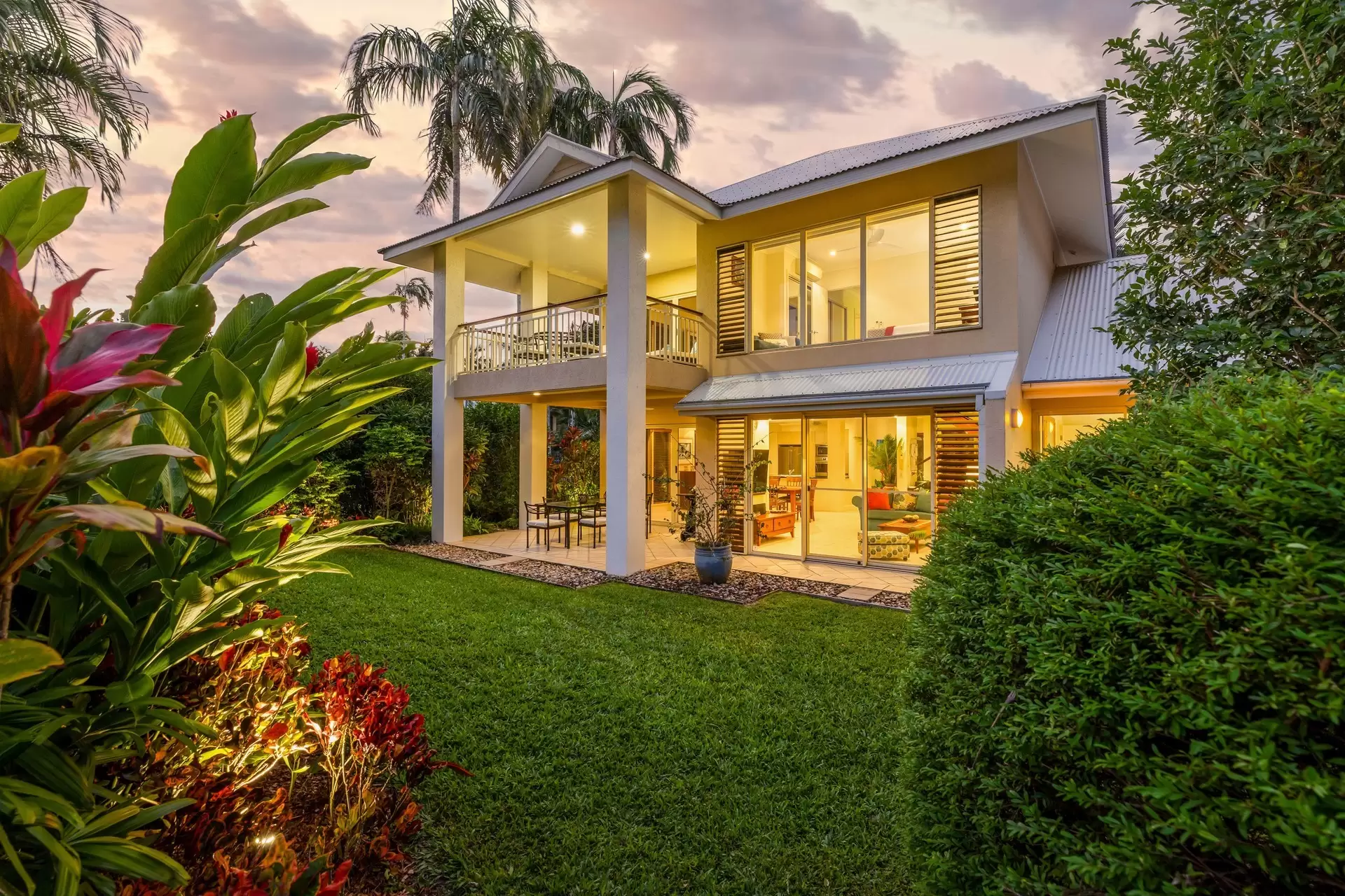 2/24-70 Nautilus Street, Port Douglas Sold by  - image 1
