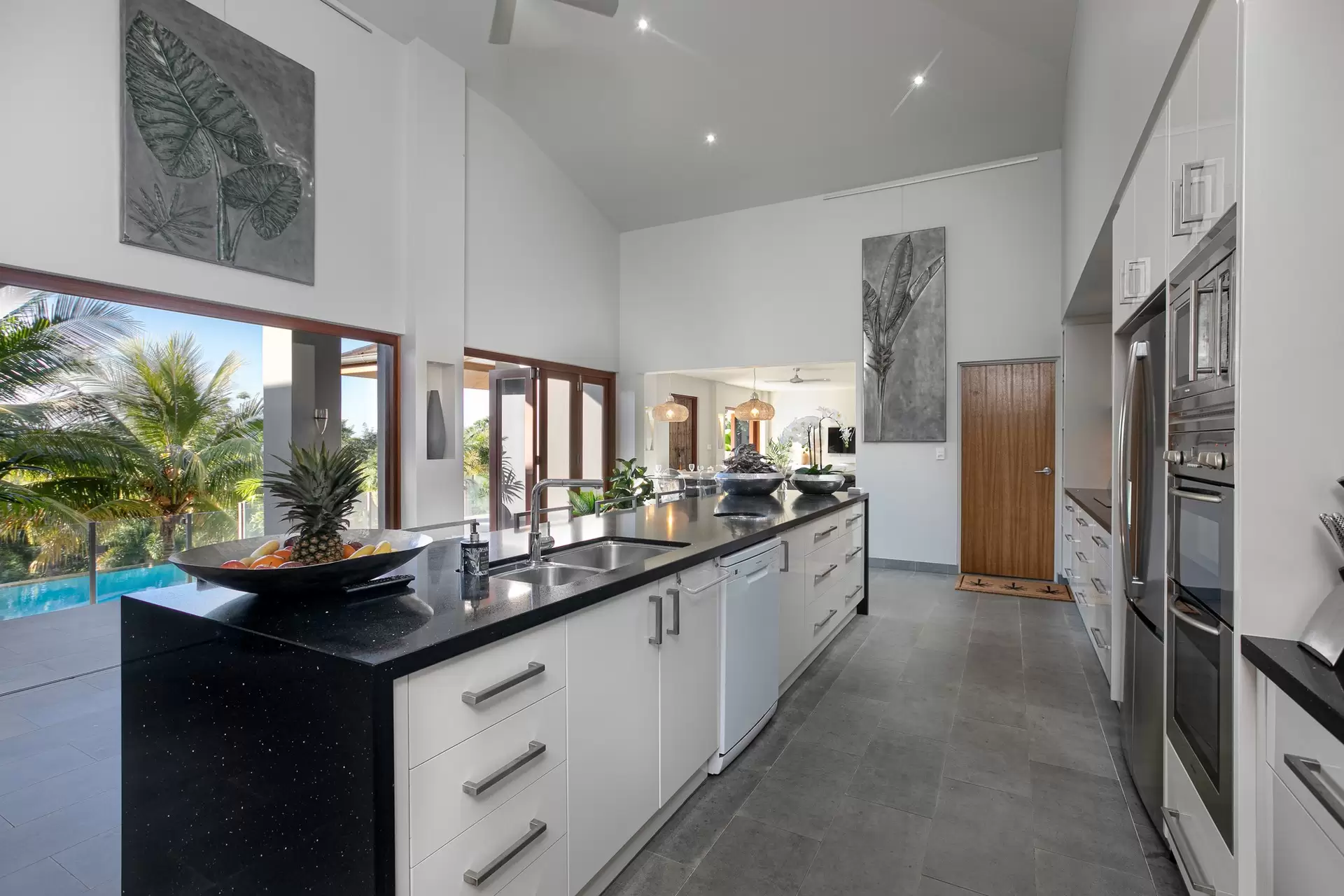 86 Stanley Drive, Cannon Valley Sold by  - image 1