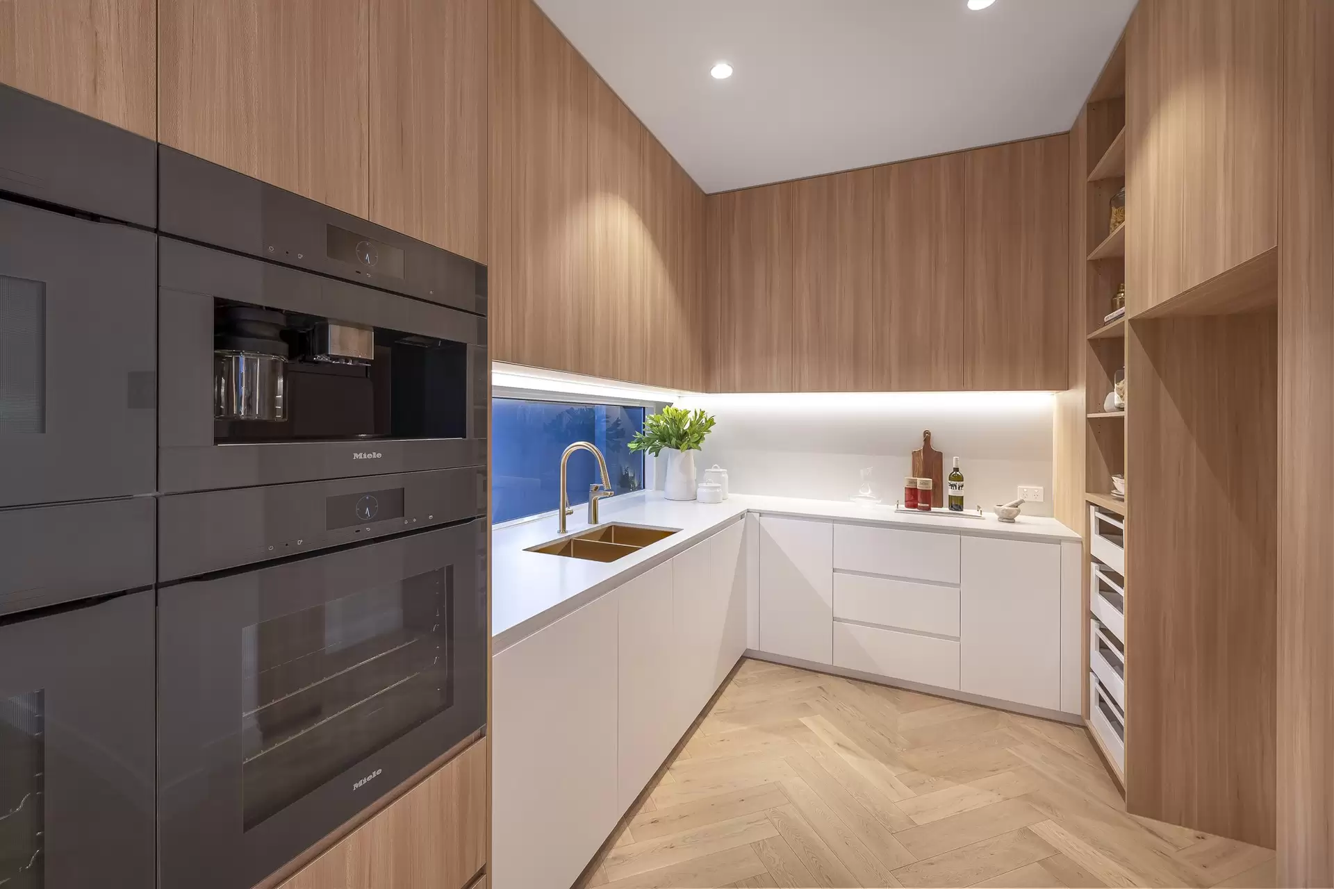 29 Couldrey Street, Bardon Sold by Queensland Sotheby's International Realty - image 1