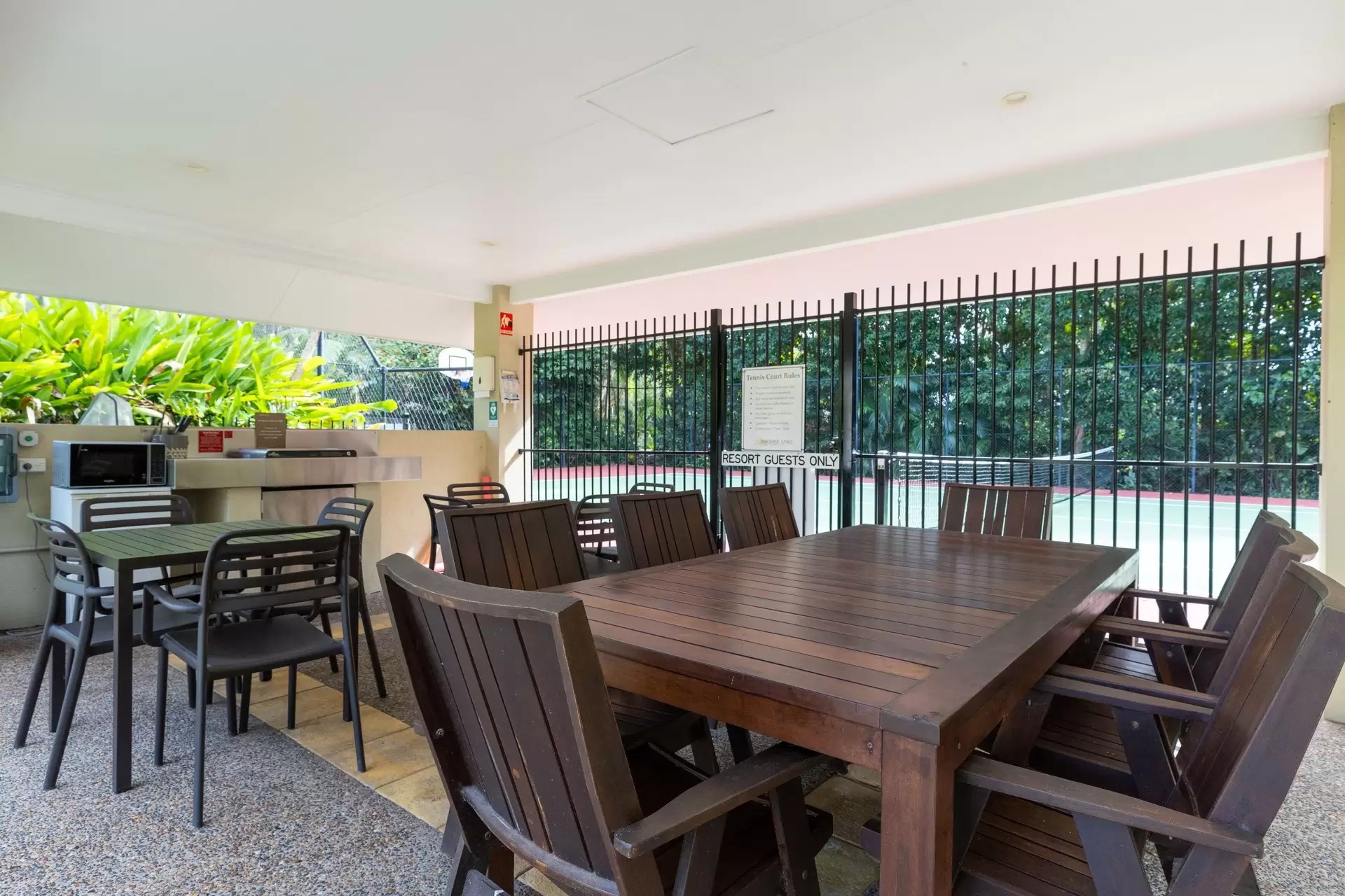 33/24-70 Nautilus Street, Port Douglas Sold by Queensland Sotheby's International Realty - image 1