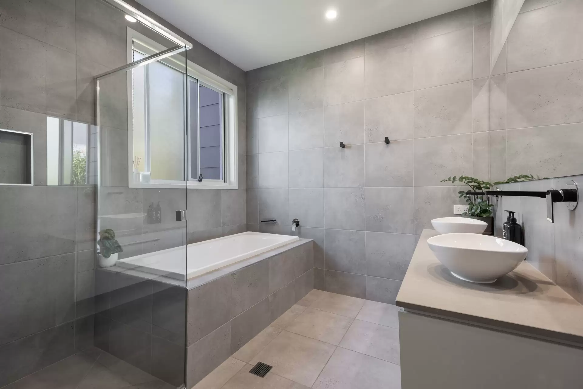 4 Zinnia Close, Peregian Springs Sold by Queensland Sotheby's International Realty - image 1