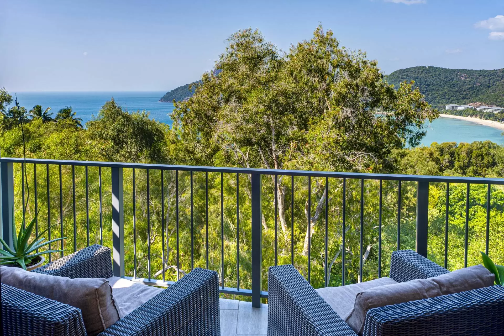 H/5 Eastview Lane, Hamilton Island Sold by Queensland Sotheby's International Realty - image 1