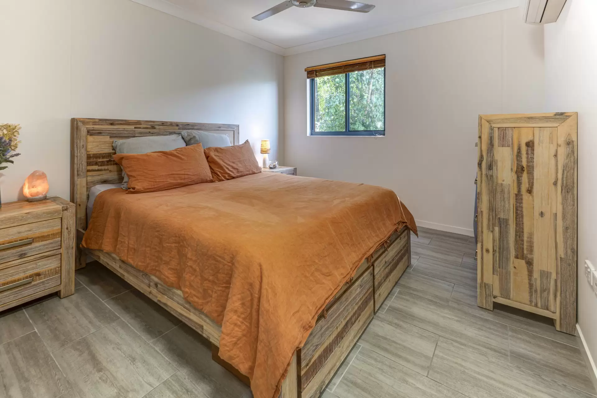 H/5 Eastview Lane, Hamilton Island Sold by Queensland Sotheby's International Realty - image 1