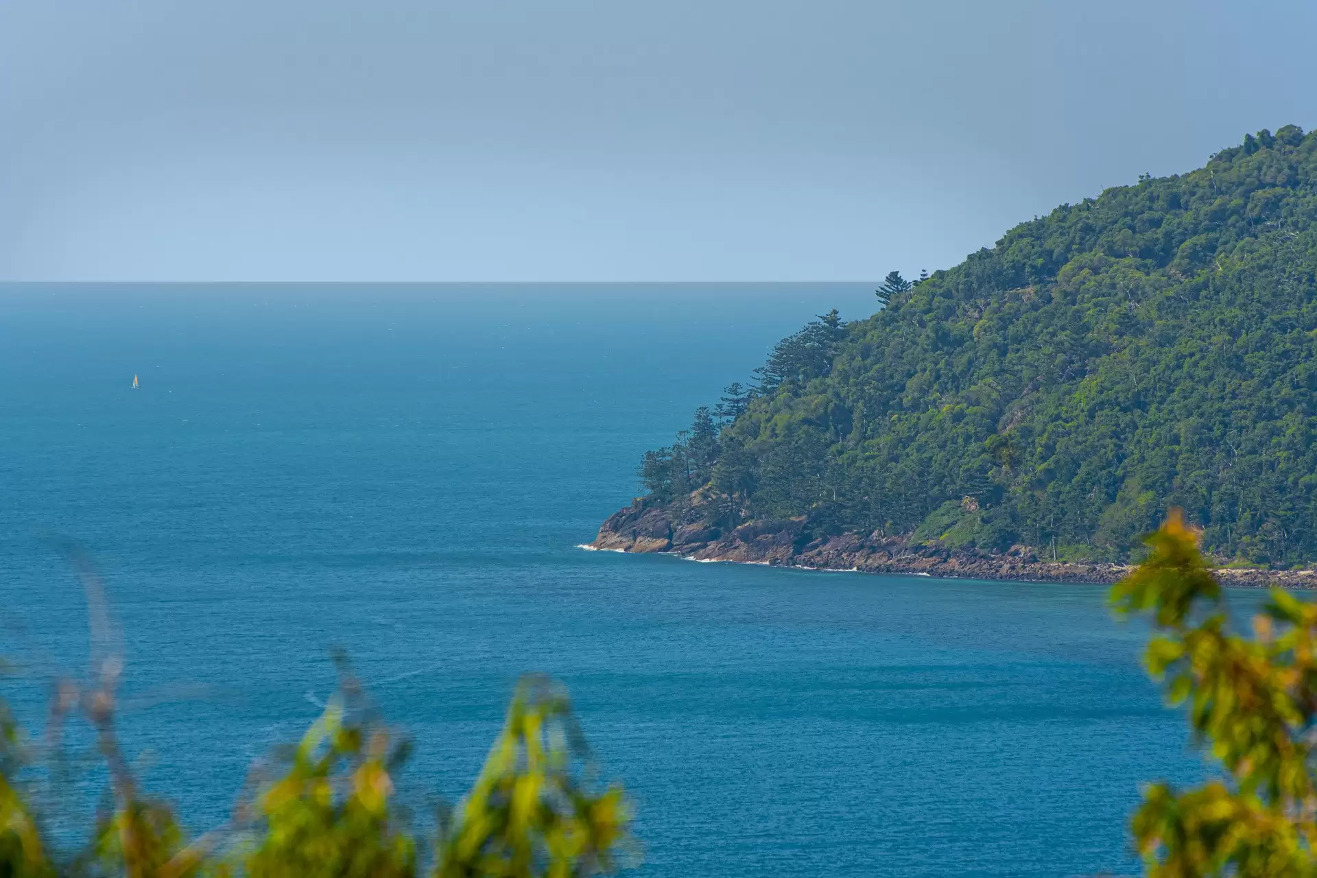 H/5 Eastview Lane, Hamilton Island Sold by Queensland Sotheby's International Realty - image 1