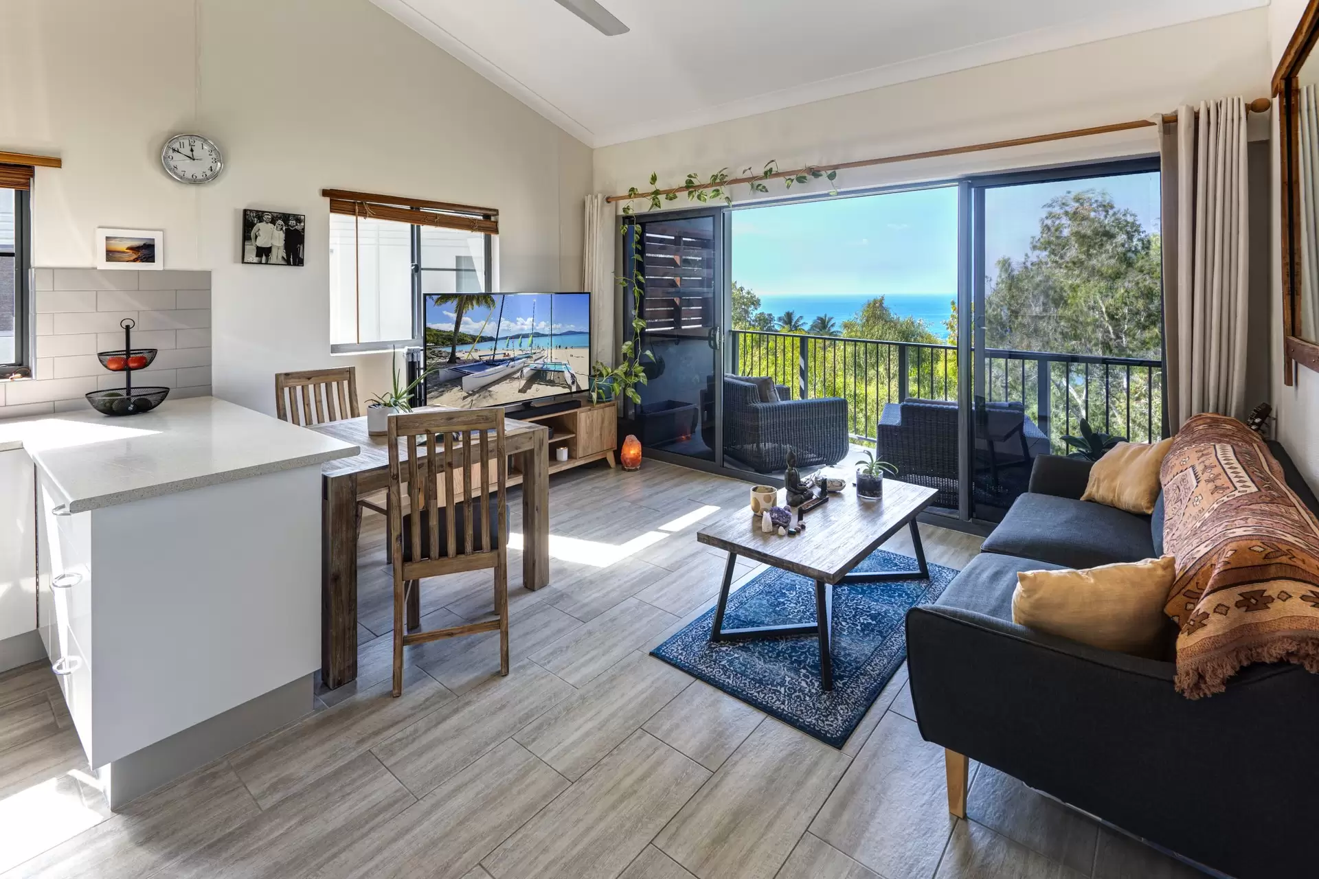 H/5 Eastview Lane, Hamilton Island Sold by Queensland Sotheby's International Realty - image 1