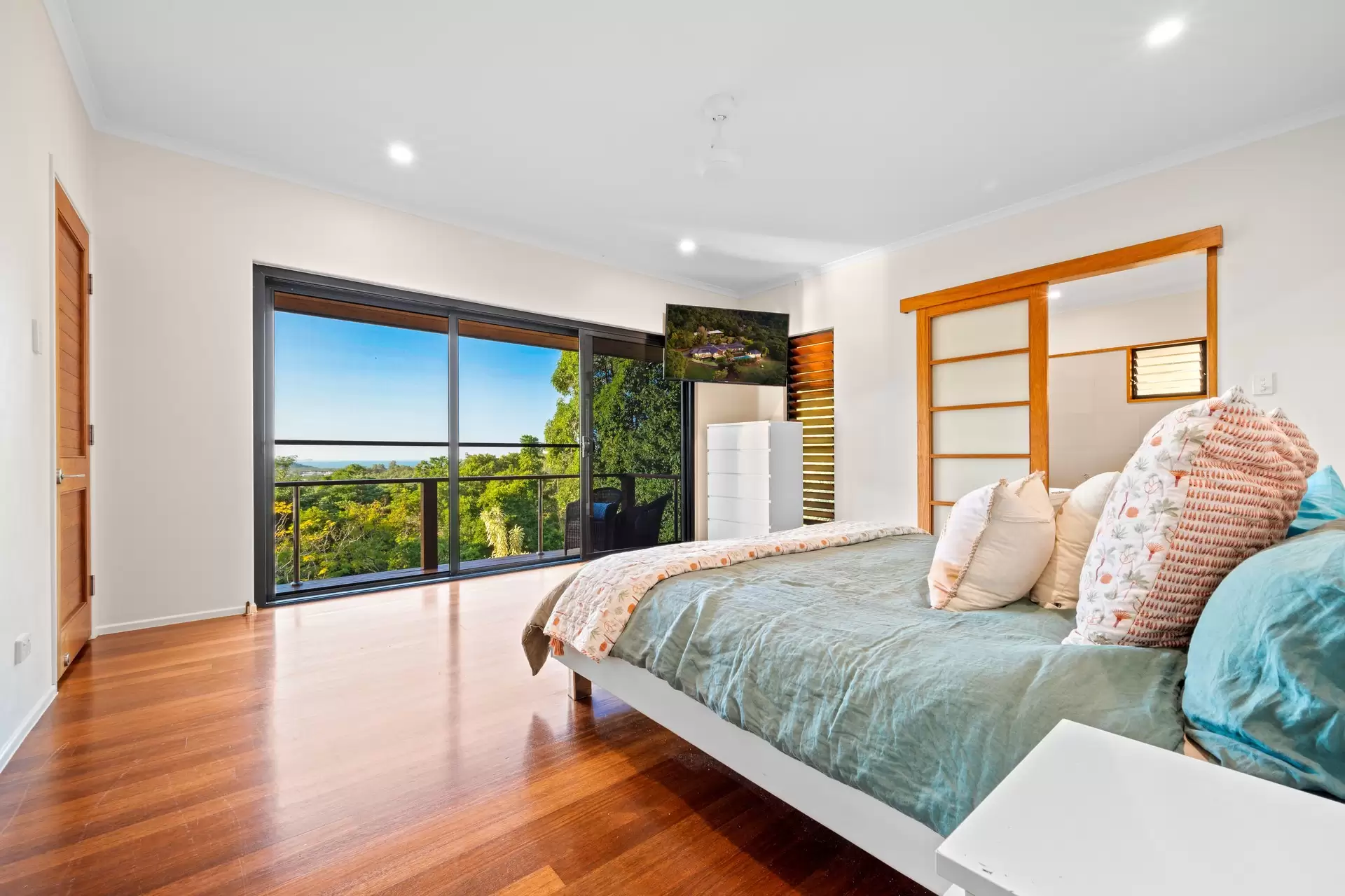 9 Bellview Close, Cannon Valley Sold by  - image 1
