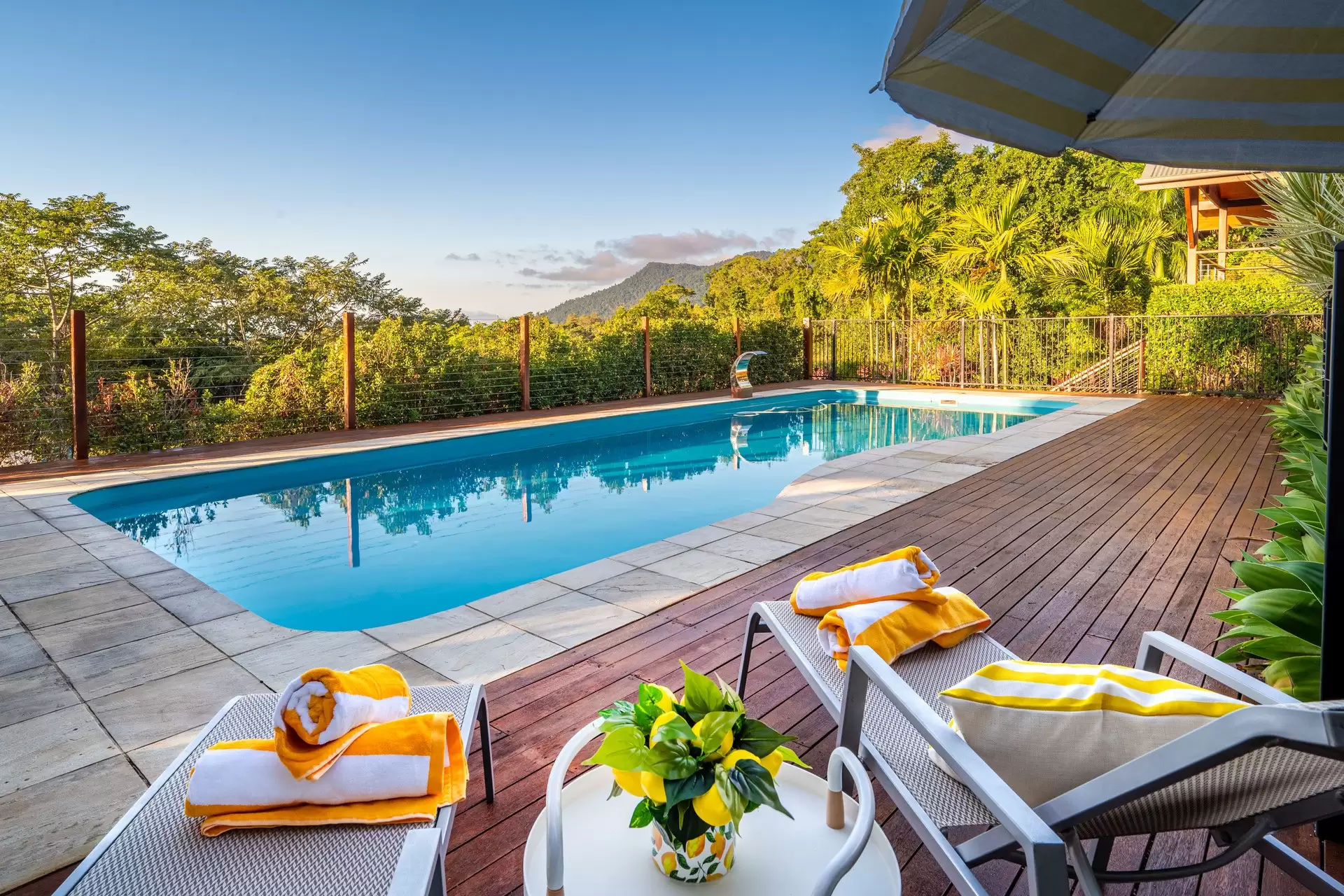 9 Bellview Close, Cannon Valley Sold by Queensland Sotheby's International Realty - image 1