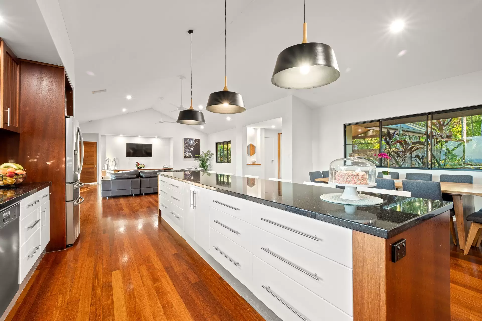 9 Bellview Close, Cannon Valley Sold by  - image 1
