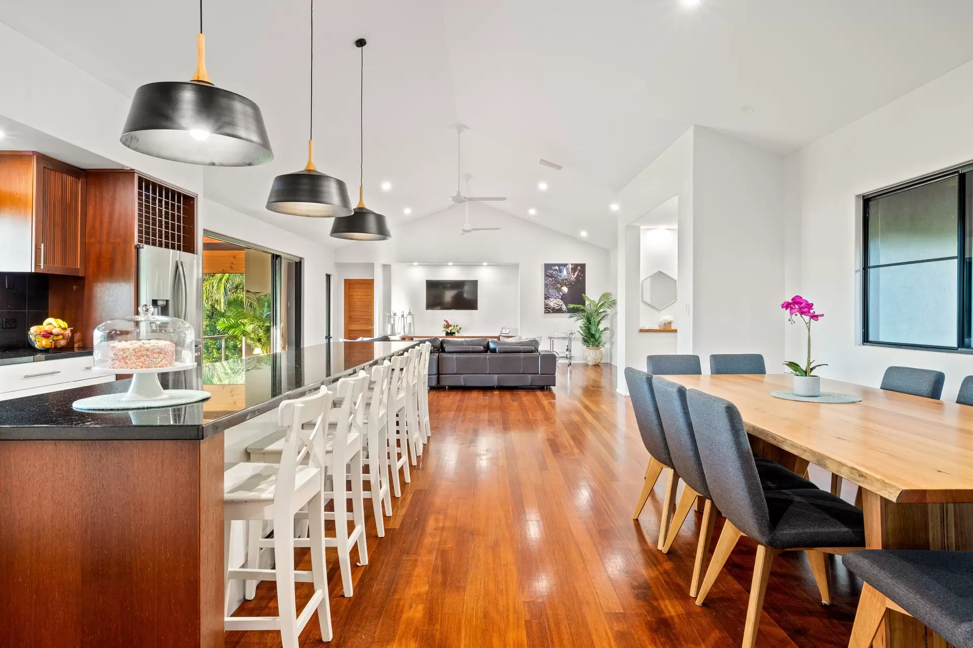 9 Bellview Close, Cannon Valley Sold by  - image 1