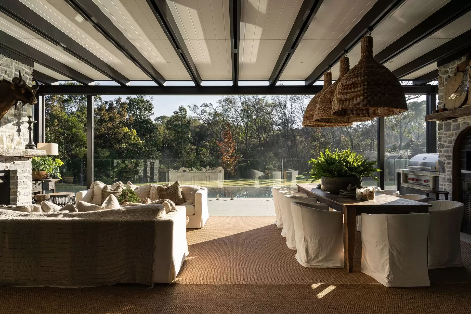 598 London Road, Chandler Sold by Queensland Sotheby's International Realty - image 1