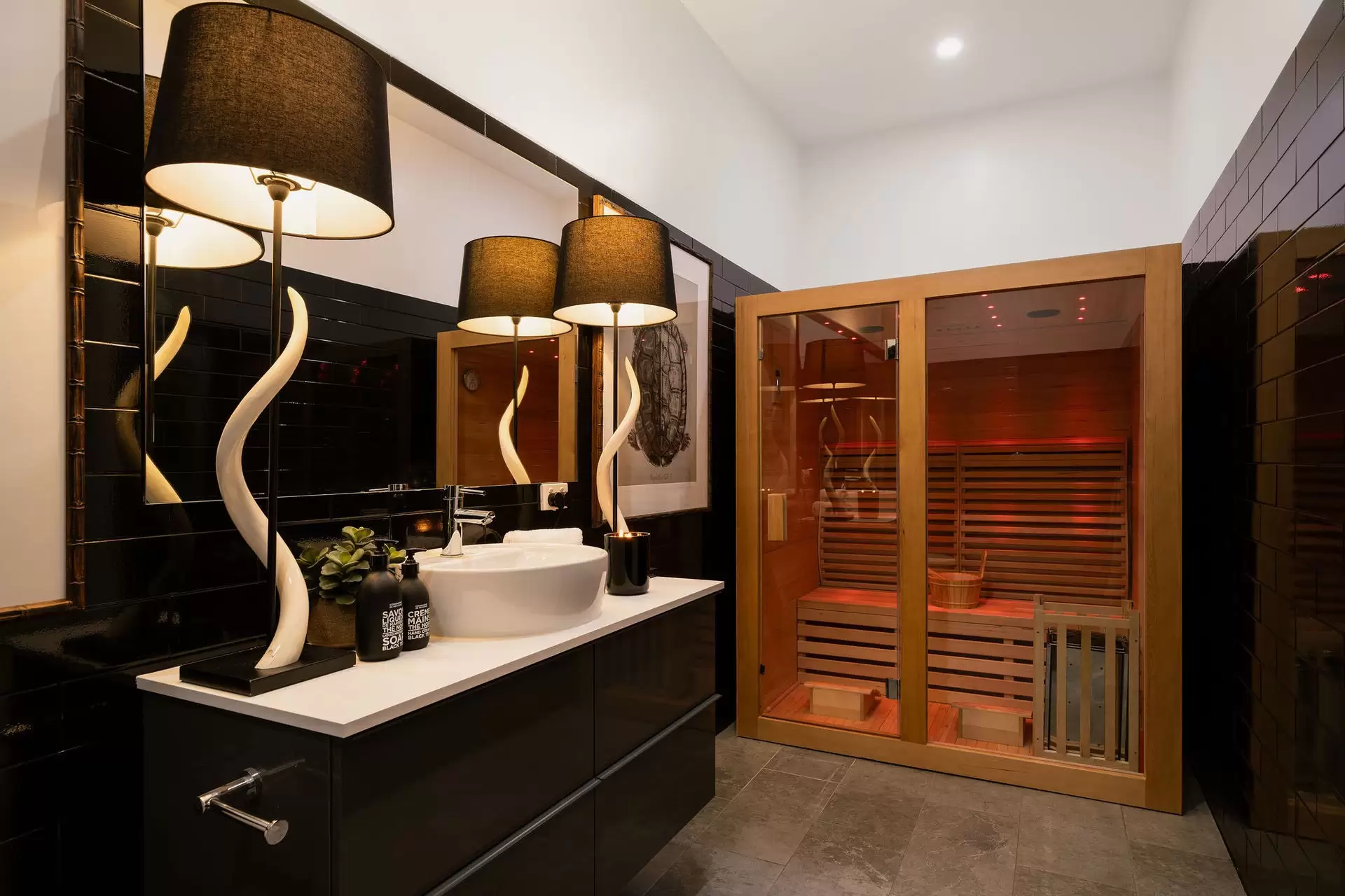 598 London Road, Chandler Sold by Queensland Sotheby's International Realty - image 1