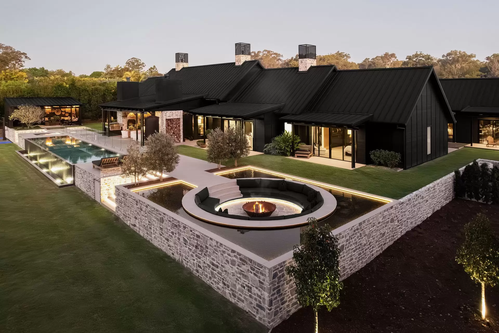 598 London Road, Chandler Sold by Queensland Sotheby's International Realty - image 1