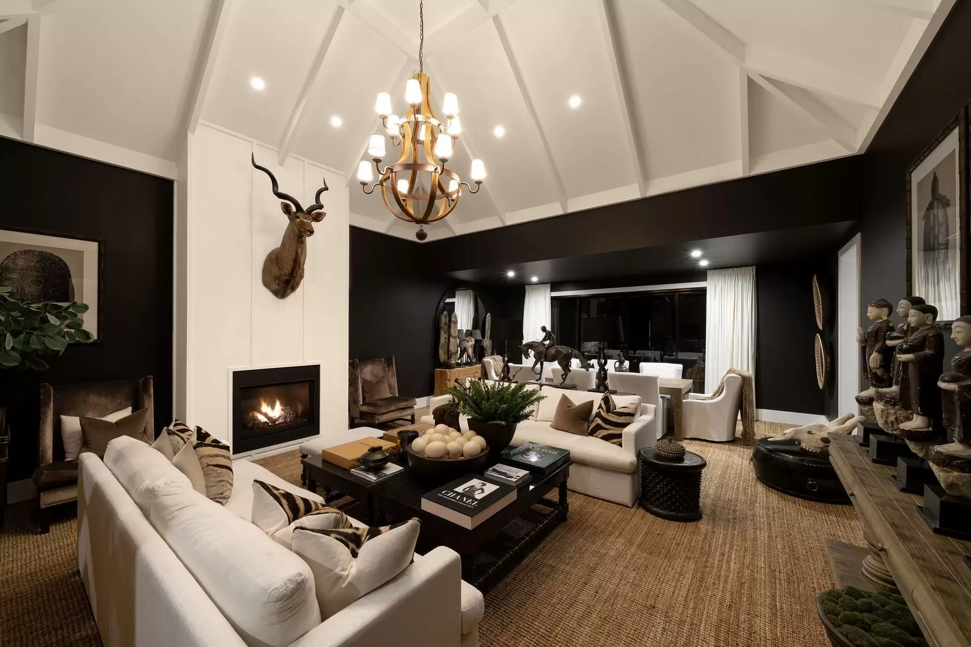 598 London Road, Chandler Sold by Queensland Sotheby's International Realty - image 1