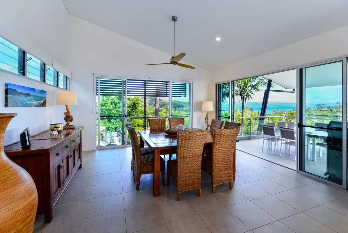 Peninsula 1, 18 Whitsunday Boulevard, Hamilton Island Sold by Queensland Sotheby's International Realty - image 1