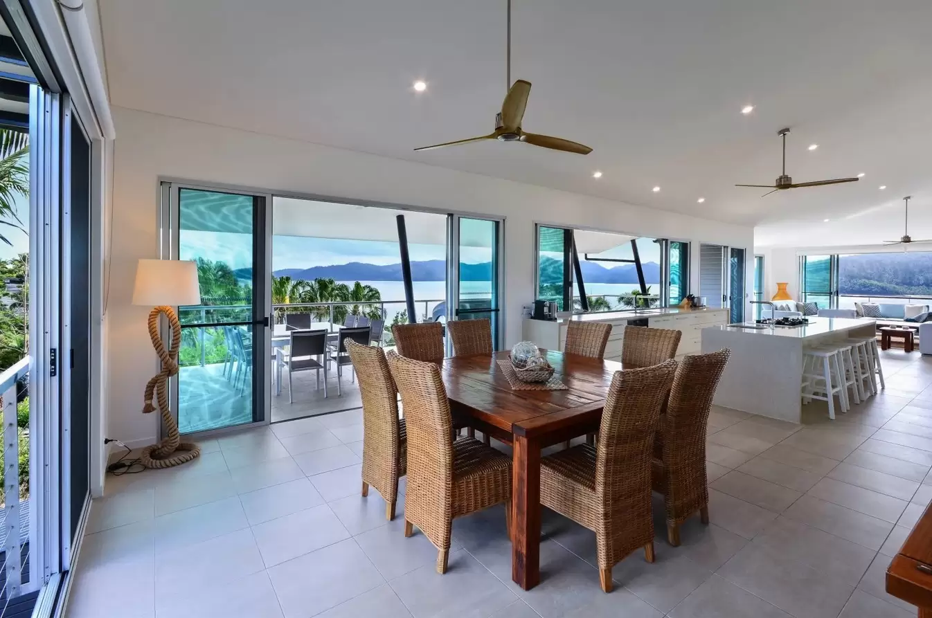 Peninsula 1, 18 Whitsunday Boulevard, Hamilton Island Sold by Queensland Sotheby's International Realty - image 1