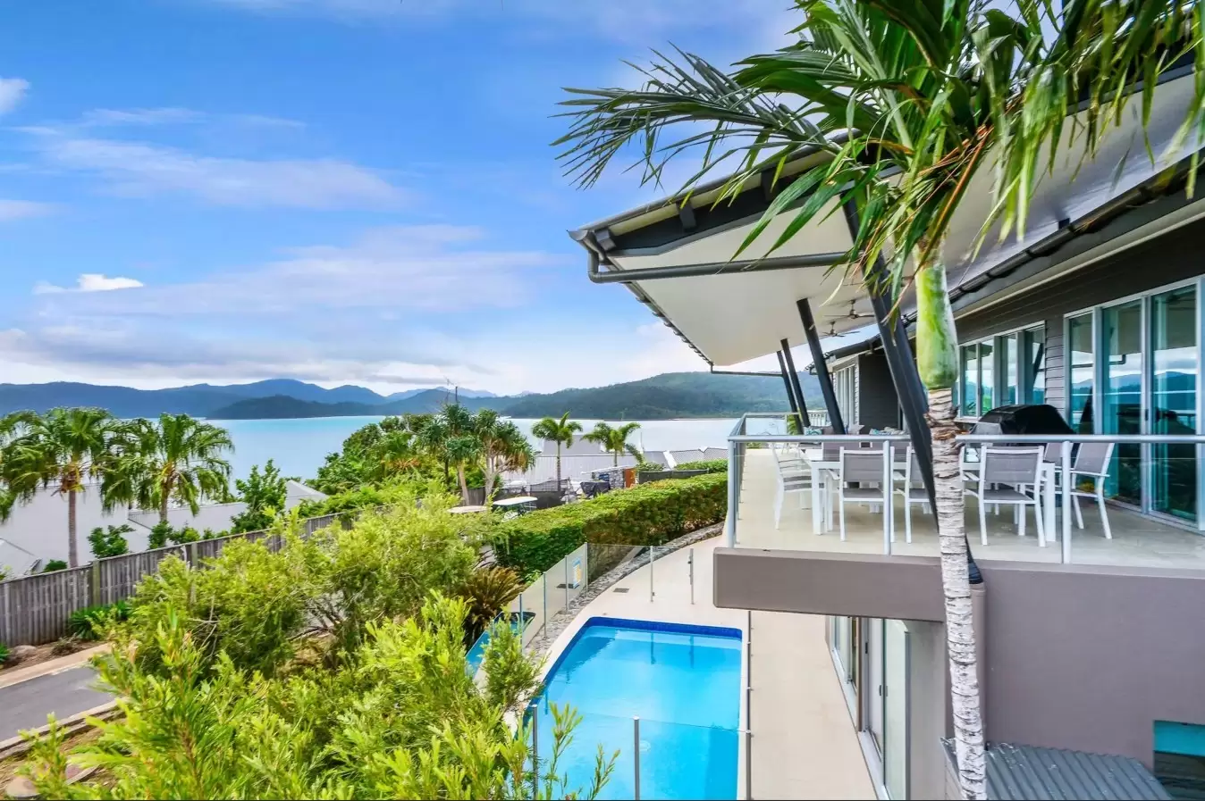 Peninsula 1, 18 Whitsunday Boulevard, Hamilton Island Sold by Queensland Sotheby's International Realty - image 1